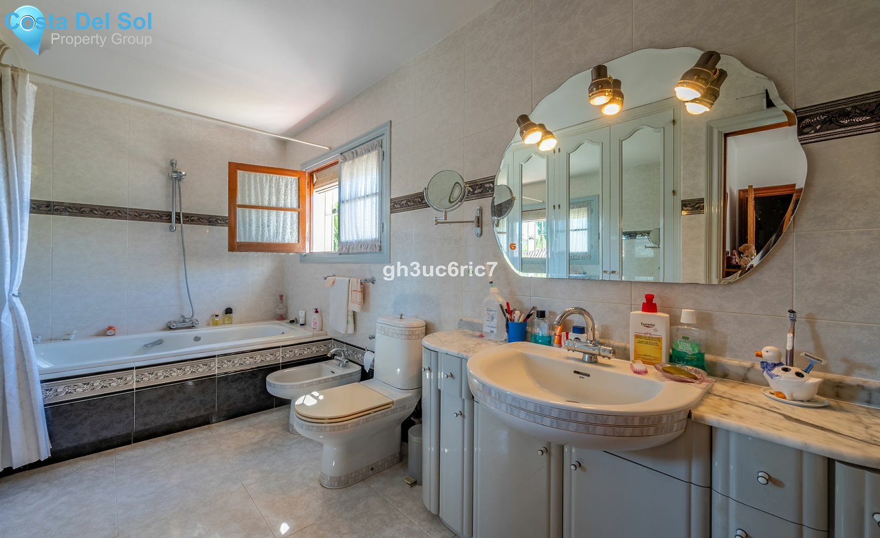 Detached Villa in Mijas Costa-1177297