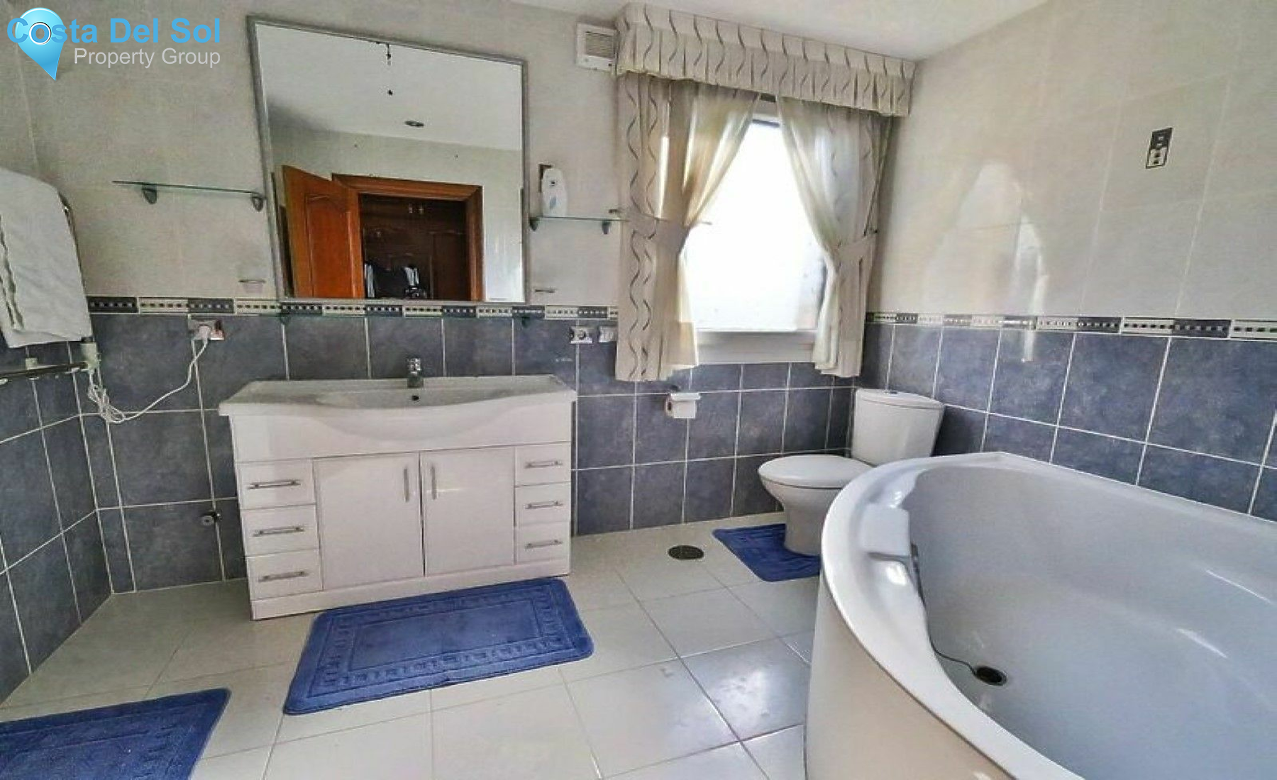 Detached Villa in El Chaparral-1484069