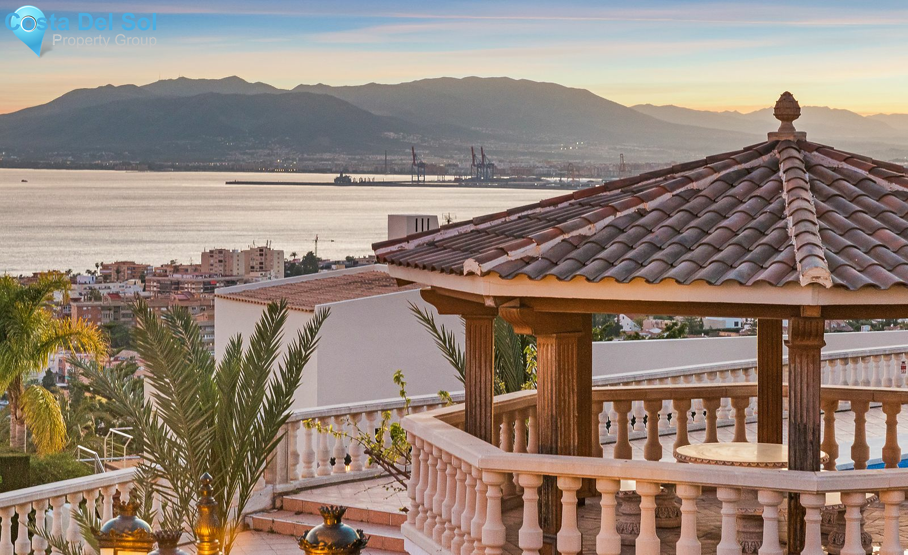 Detached Villa in Málaga Este-1215392