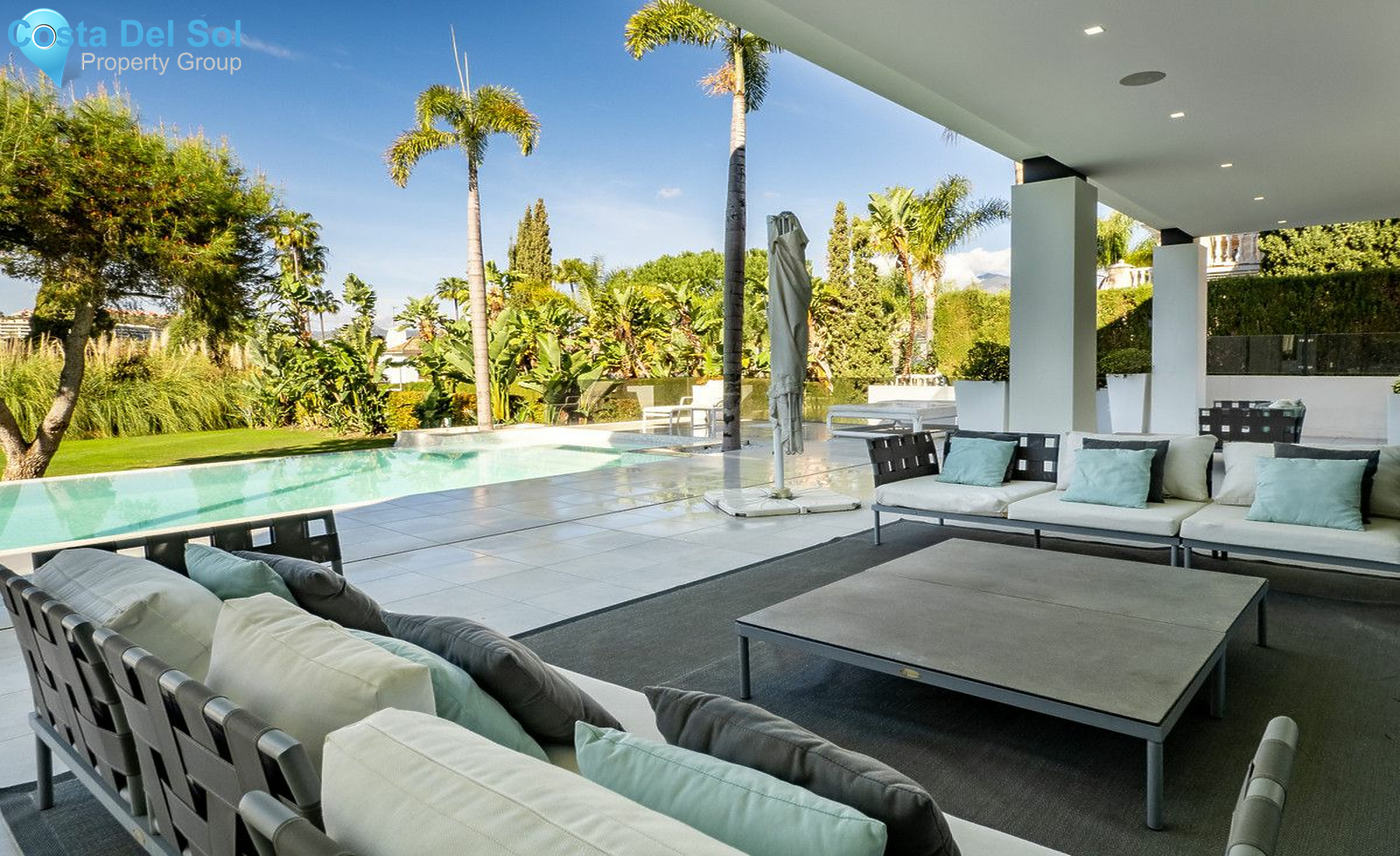 Detached Villa in Nueva Andalucía