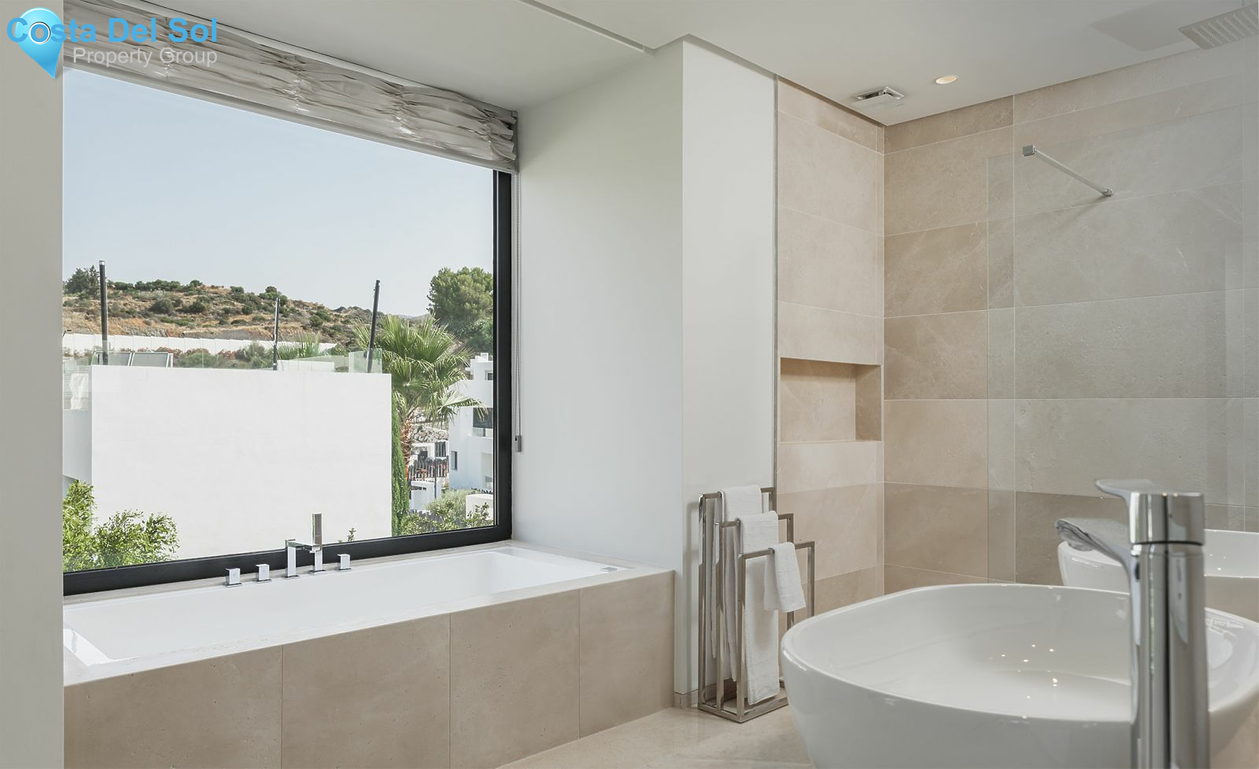 Detached Villa in Nueva Andalucía-1138344