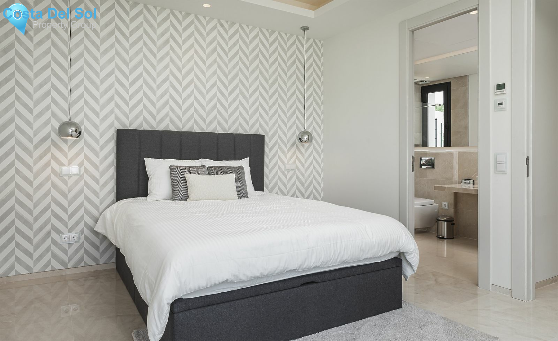 Detached Villa in Nueva Andalucía-1138350