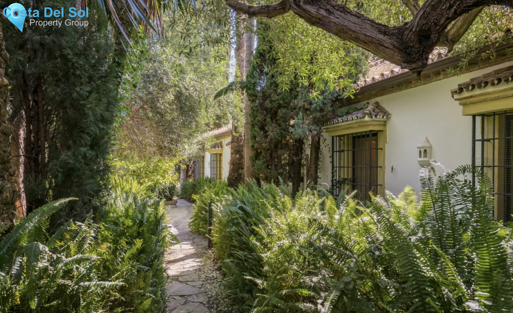 Detached Villa in Nueva Andalucía-1148132