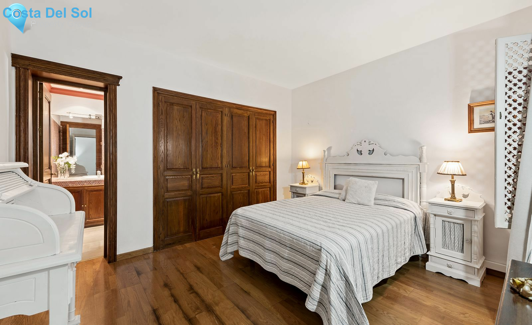 Detached Villa in Nueva Andalucía-1160790