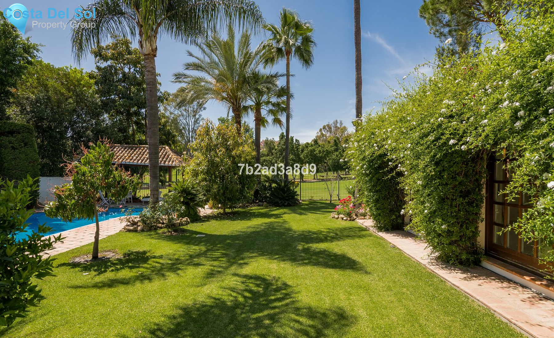 Detached Villa in Nueva Andalucía-1169989