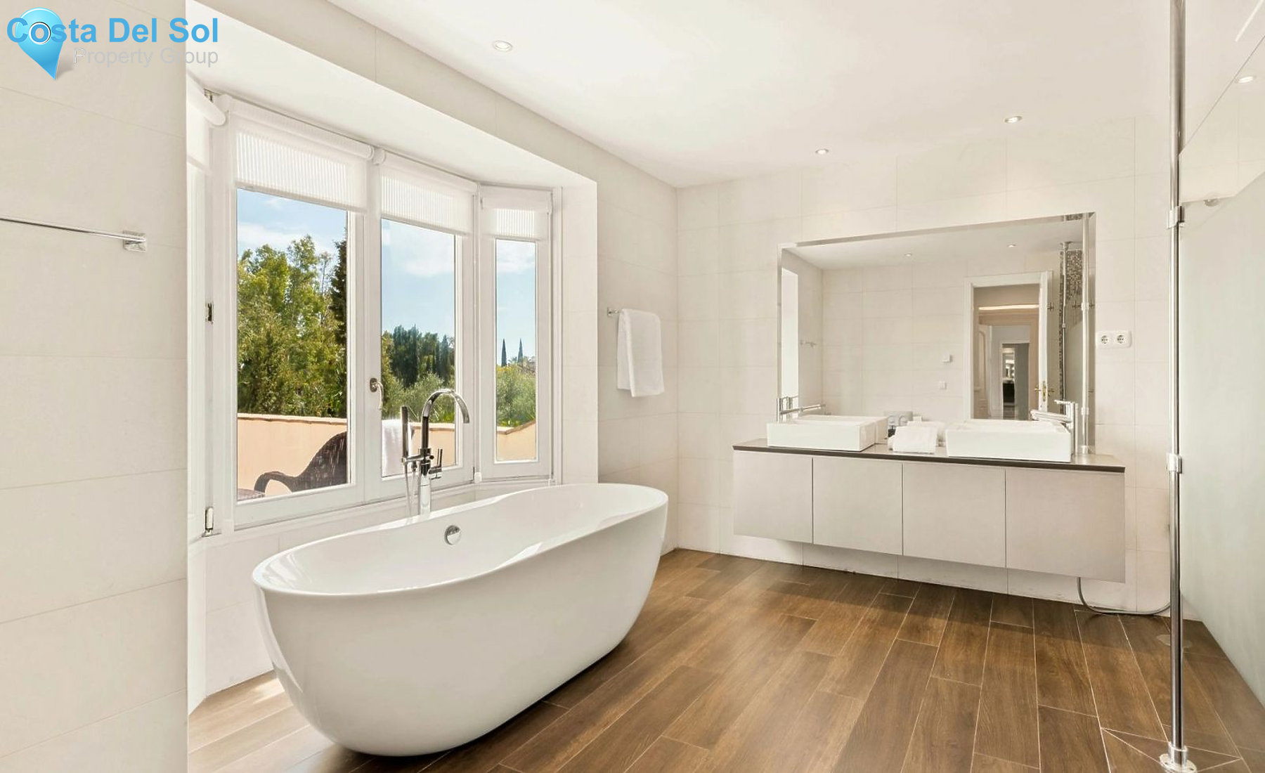 Detached Villa in Nueva Andalucía-1170595