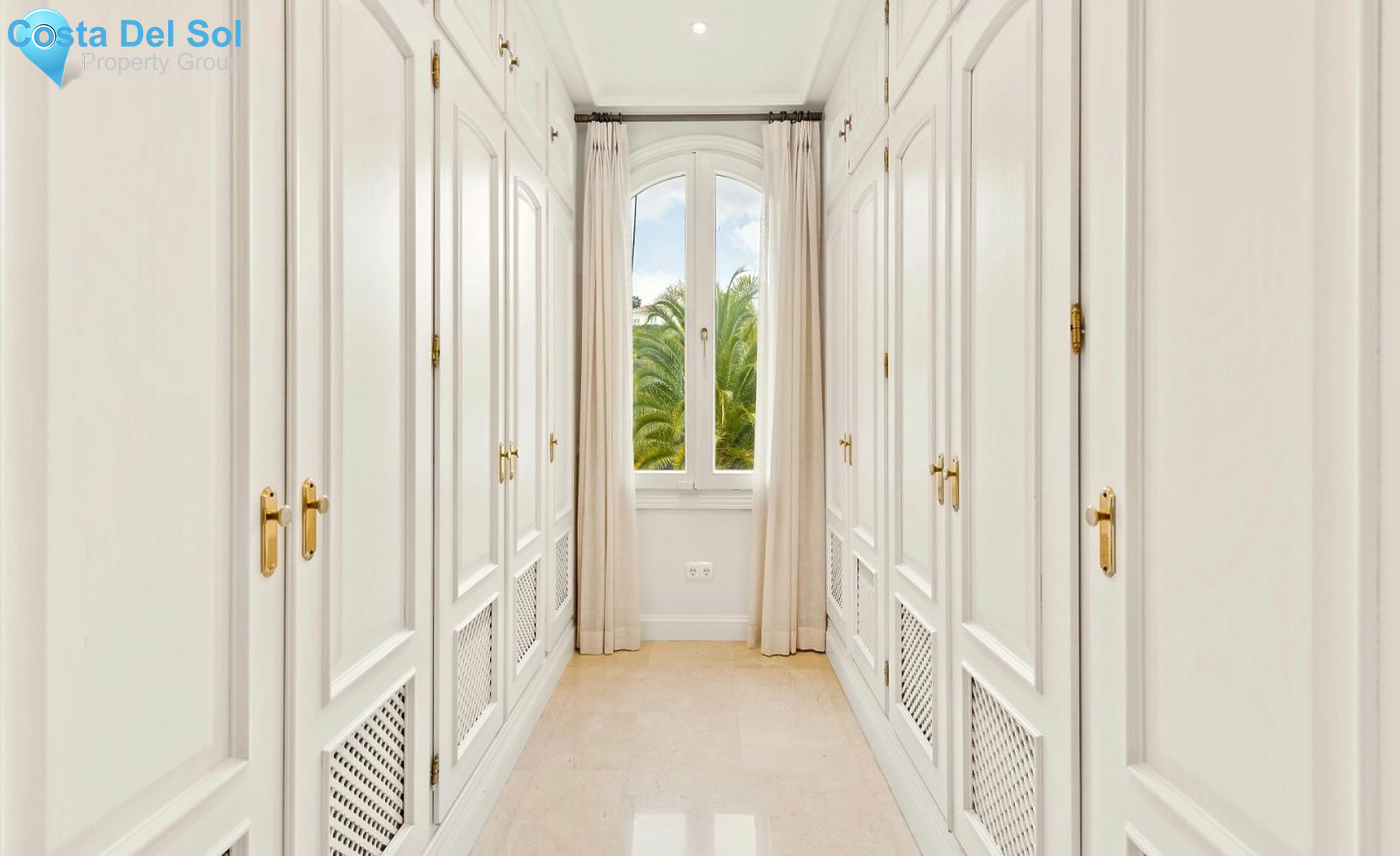 Detached Villa in Nueva Andalucía-1170598