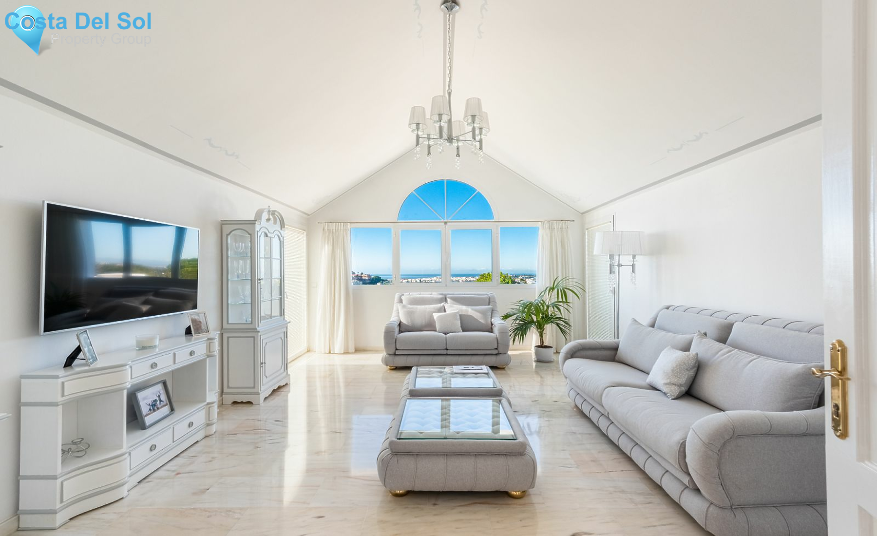 Detached Villa in Nueva Andalucía-1174194