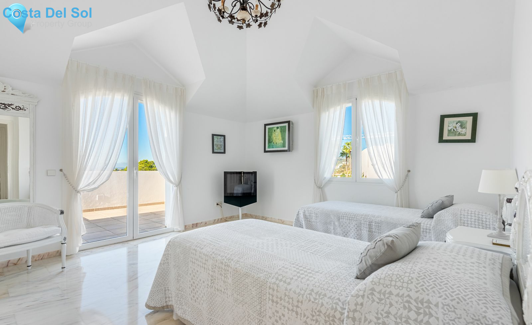 Detached Villa in Nueva Andalucía-1174197
