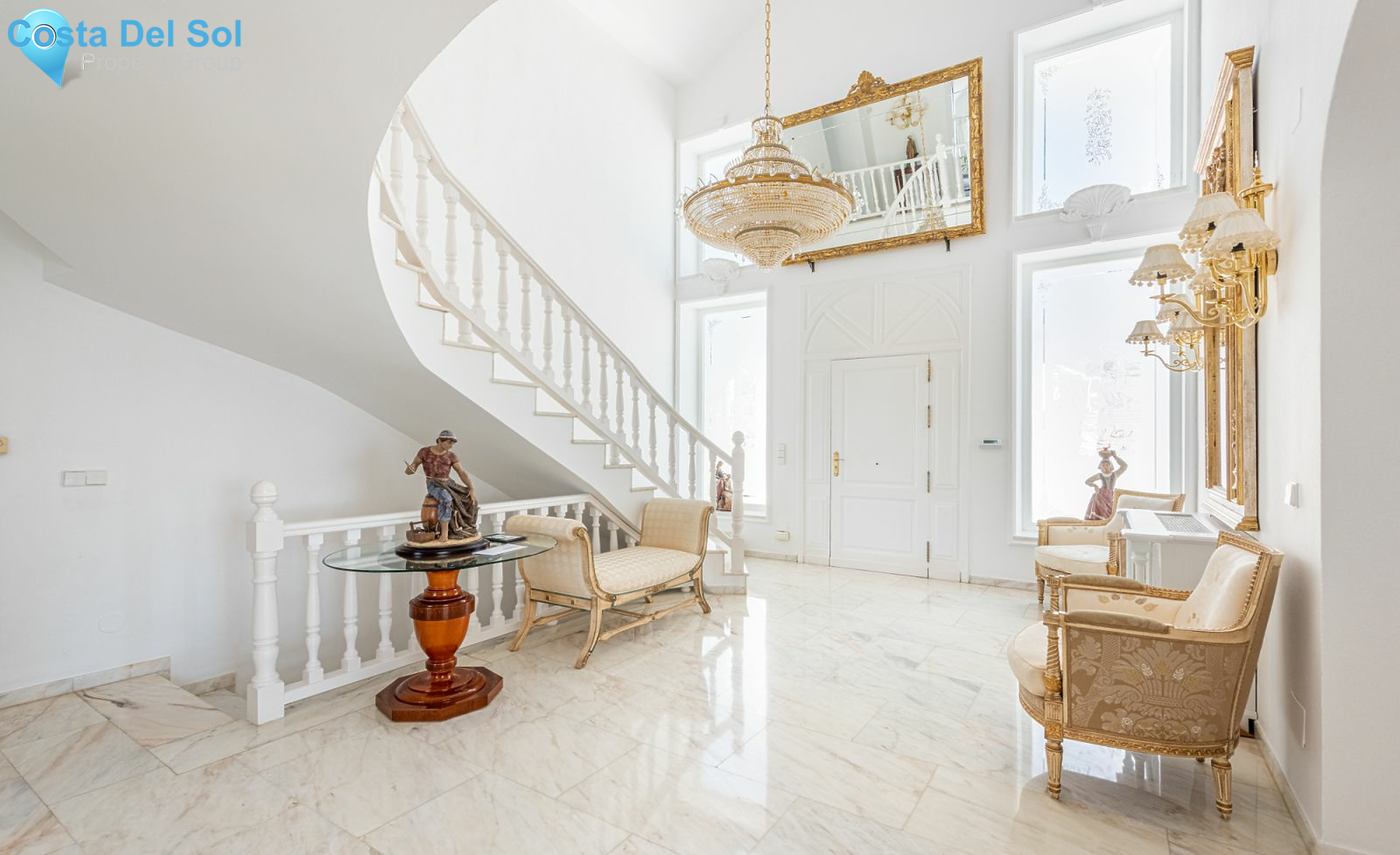 Detached Villa in Nueva Andalucía-1174189