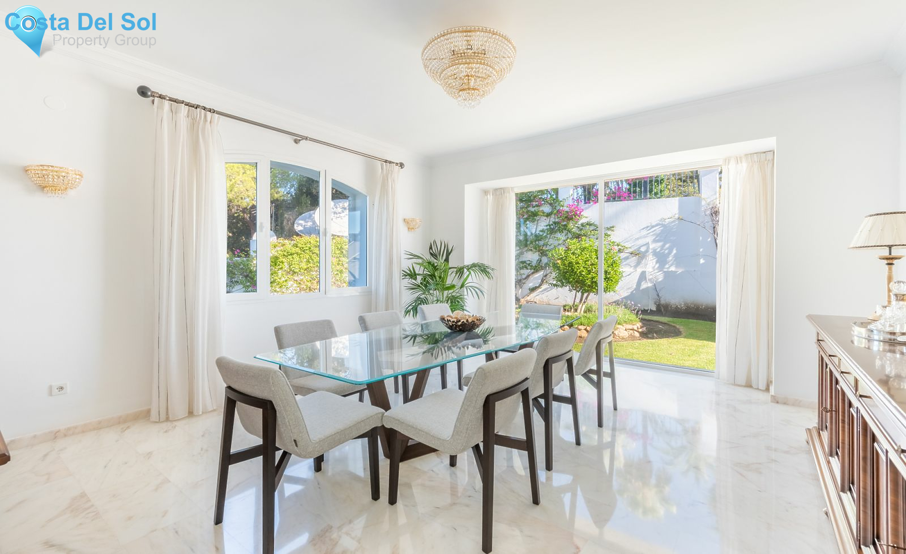 Detached Villa in Nueva Andalucía-1174192