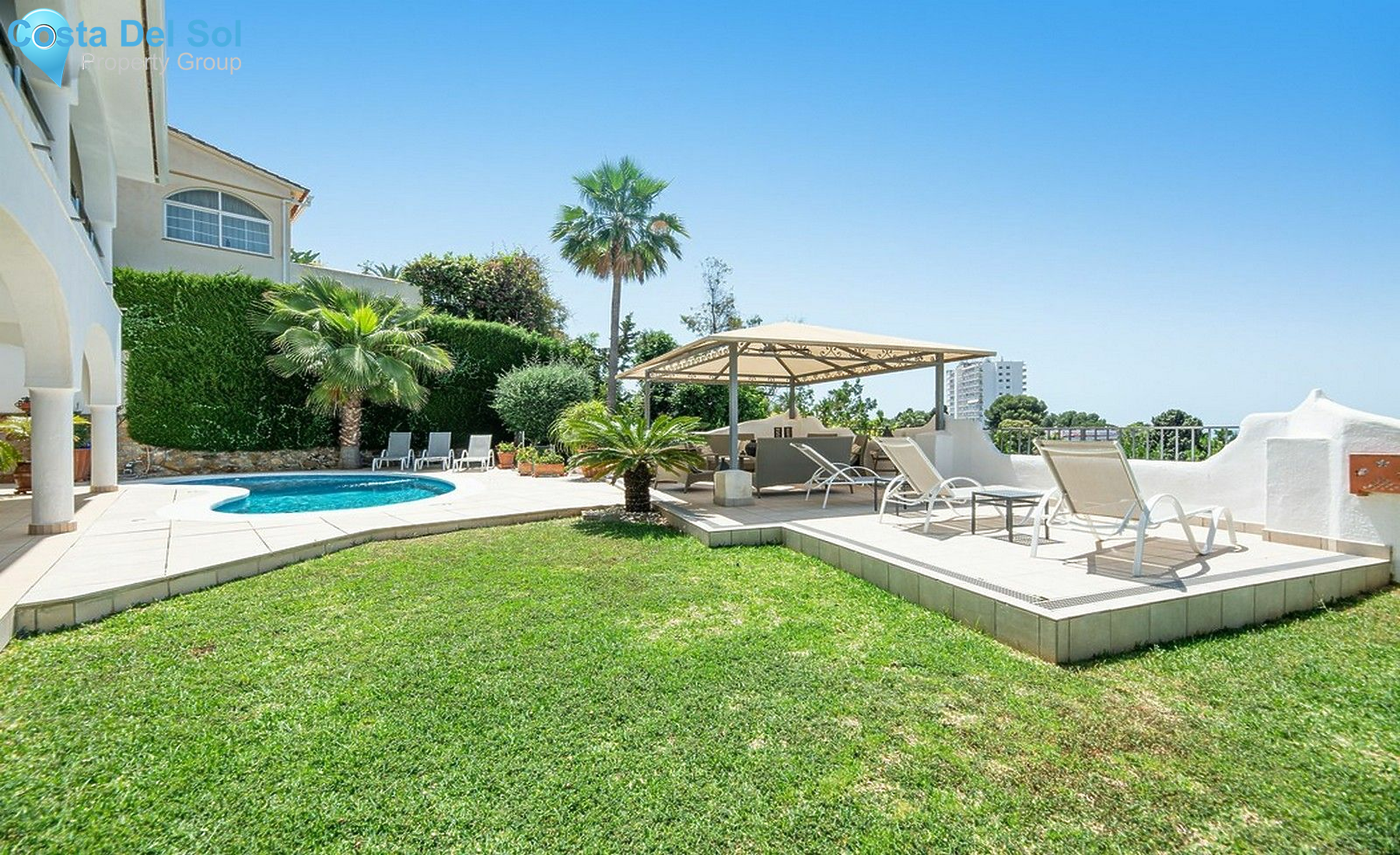 Detached Villa in Nueva Andalucía-1181730