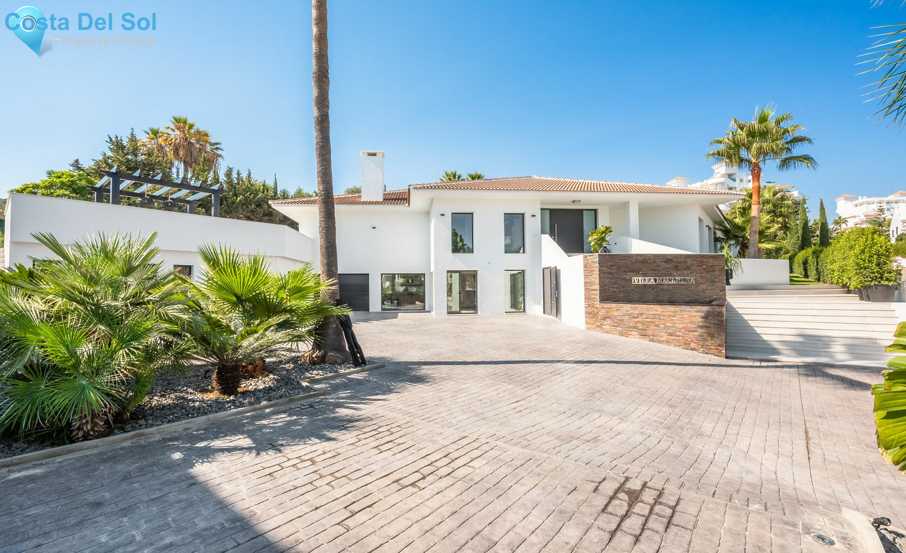 Detached Villa in Nueva Andalucía-1203619