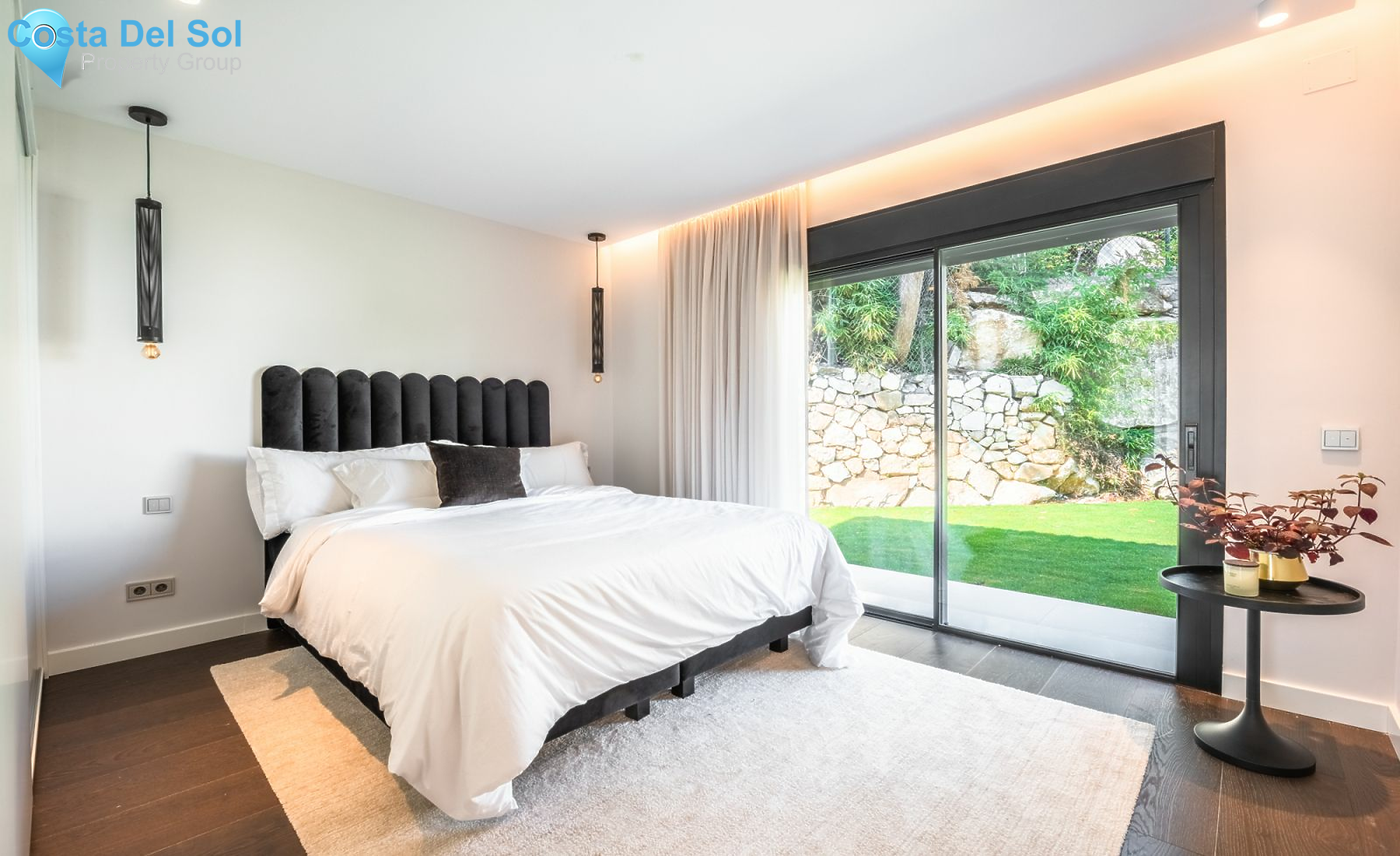 Detached Villa in Nueva Andalucía-1203637