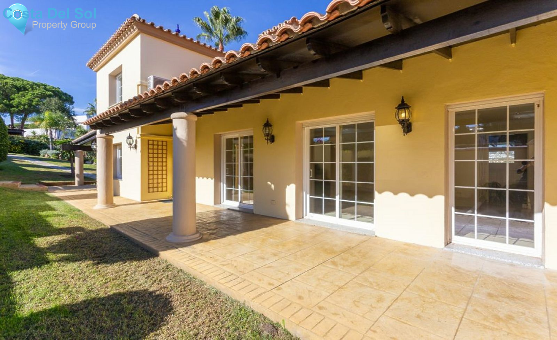 Detached Villa in Nueva Andalucía-1207124