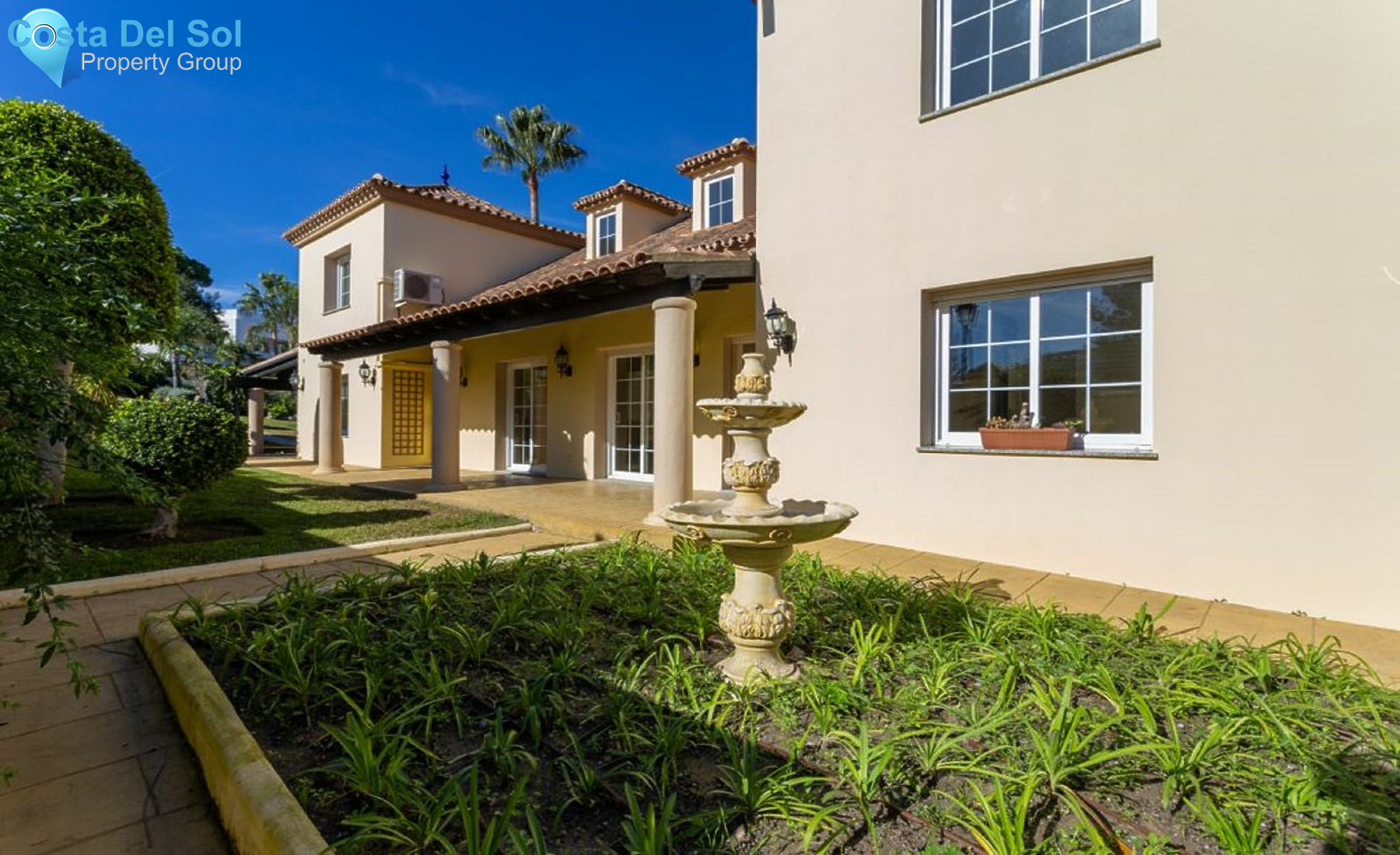 Detached Villa in Nueva Andalucía-1207125