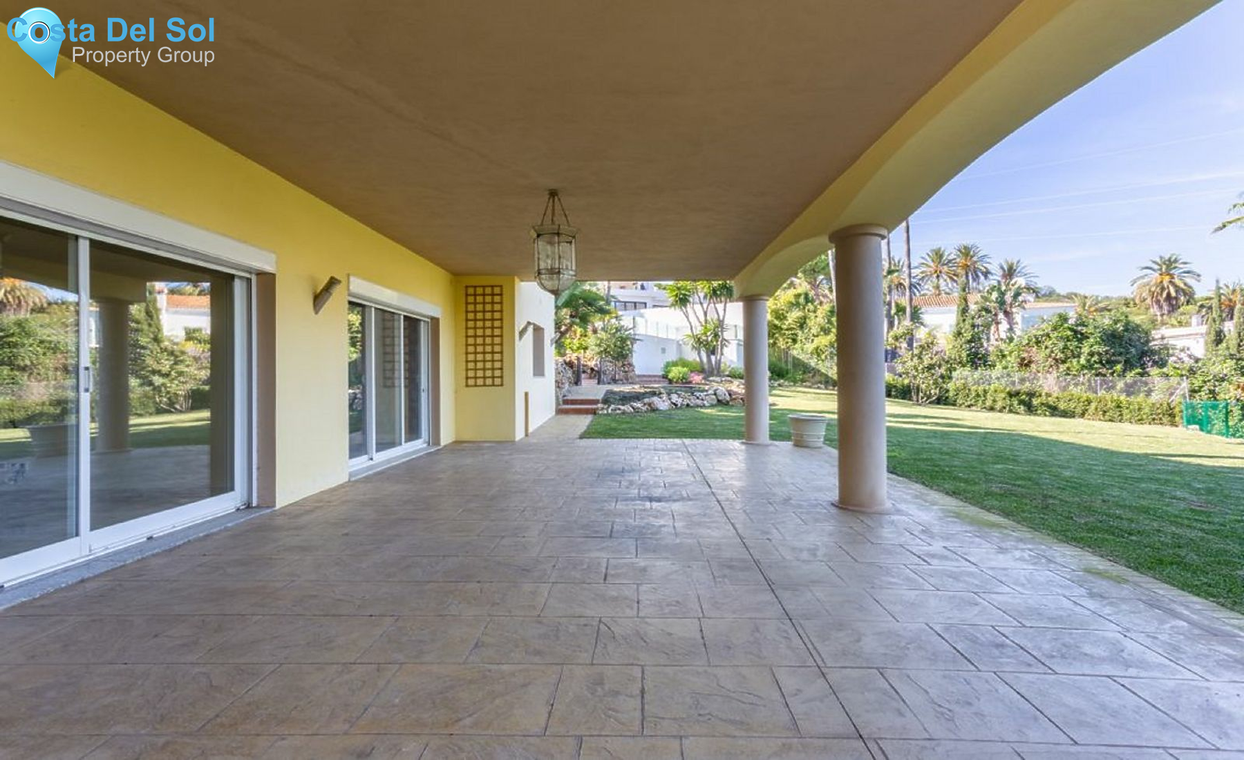 Detached Villa in Nueva Andalucía-1207126