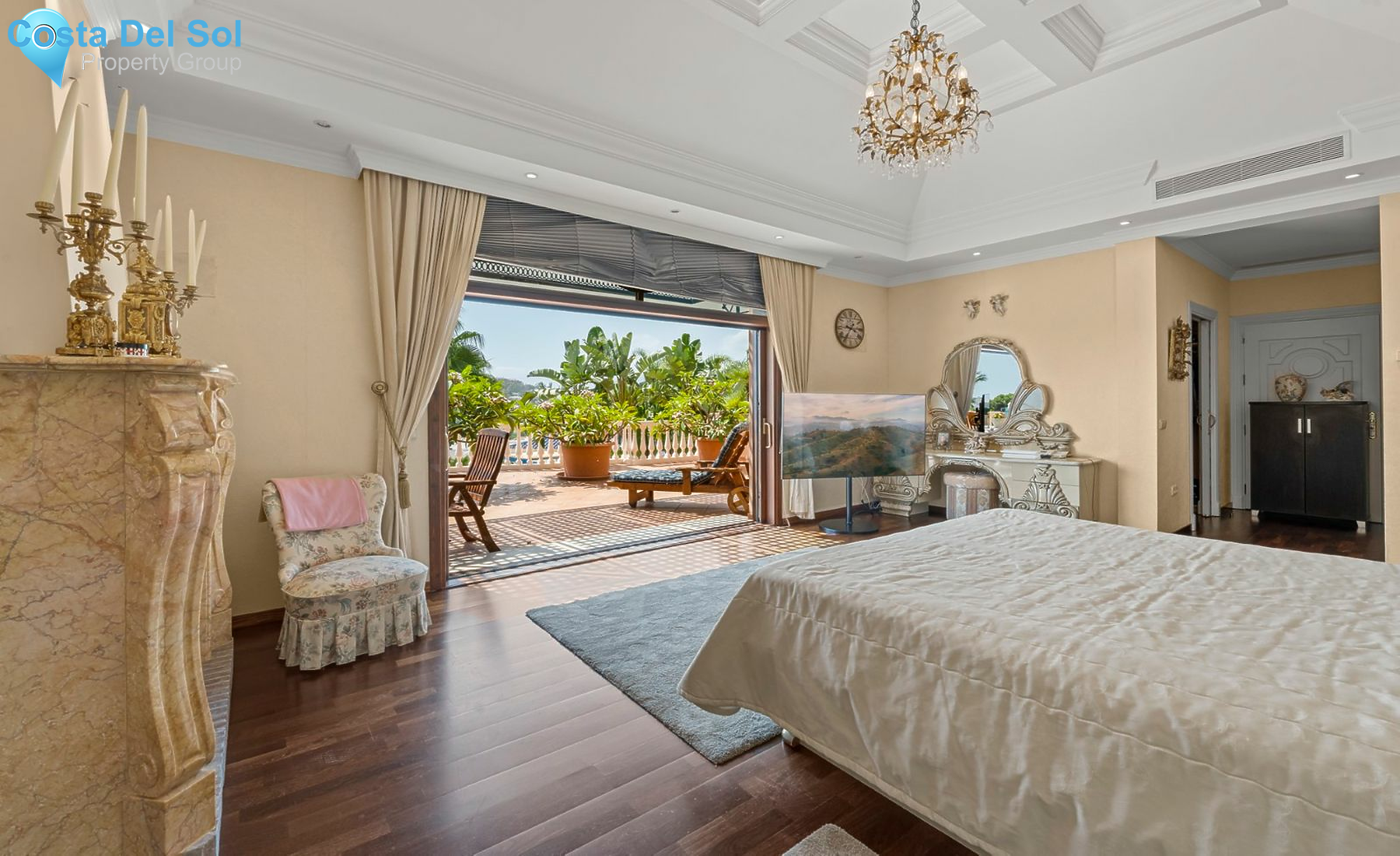 Detached Villa in Nueva Andalucía-1218794