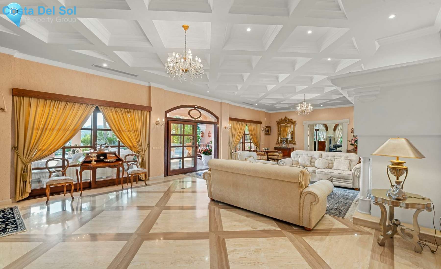 Detached Villa in Nueva Andalucía-1218781
