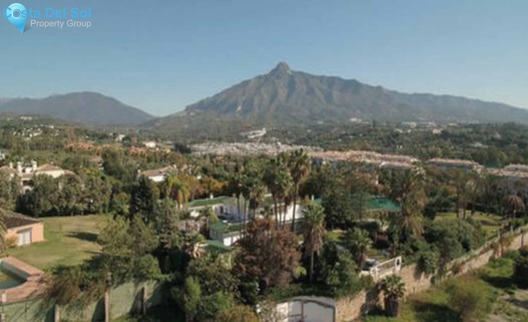 Detached Villa in Nueva Andalucía-1399225