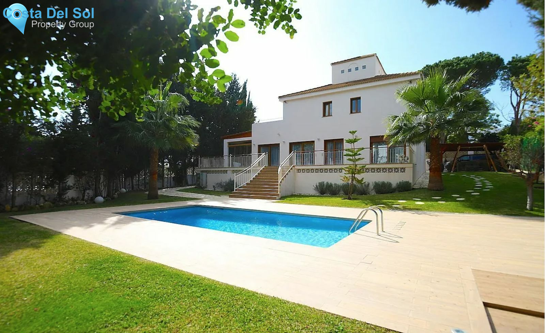 Detached Villa in Nueva Andalucía