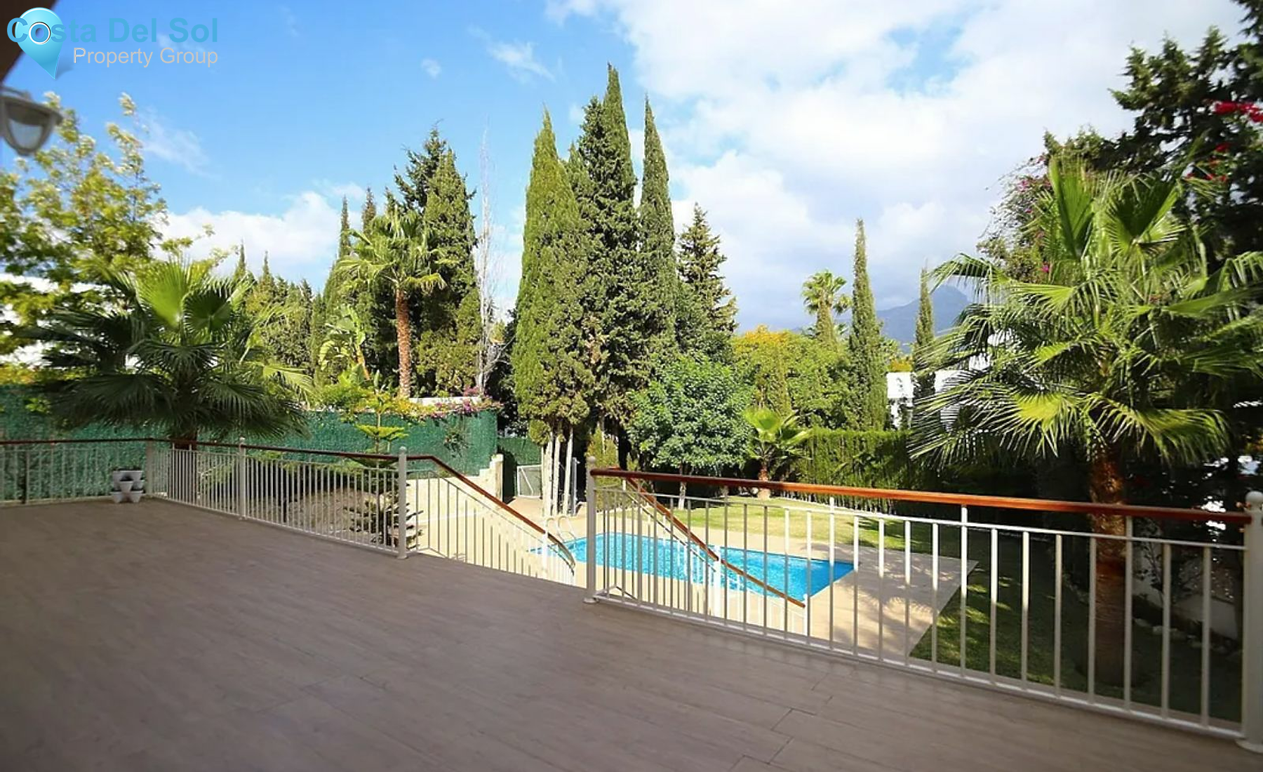 Detached Villa in Nueva Andalucía-1471014