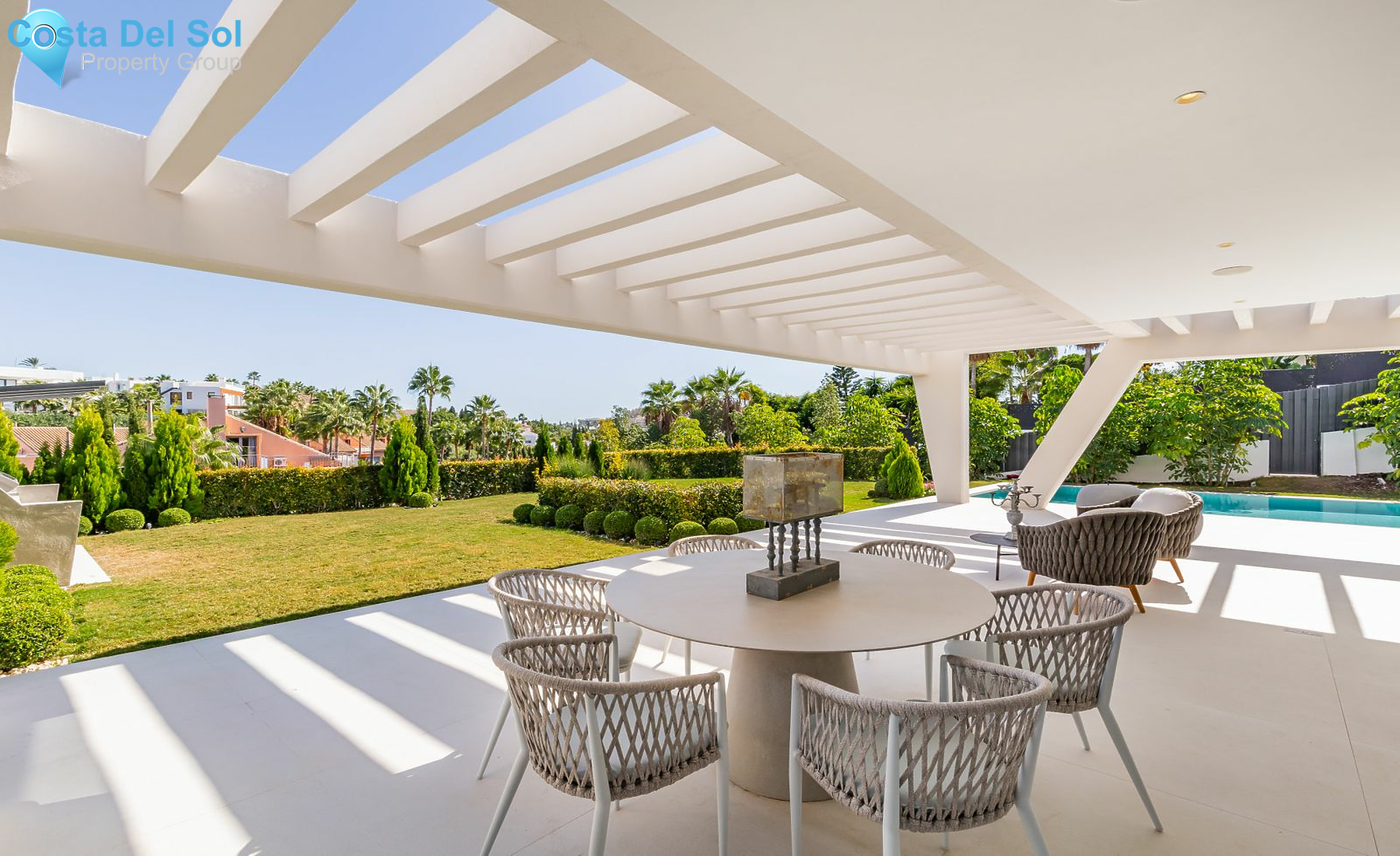 Detached Villa in Nueva Andalucía-1496252