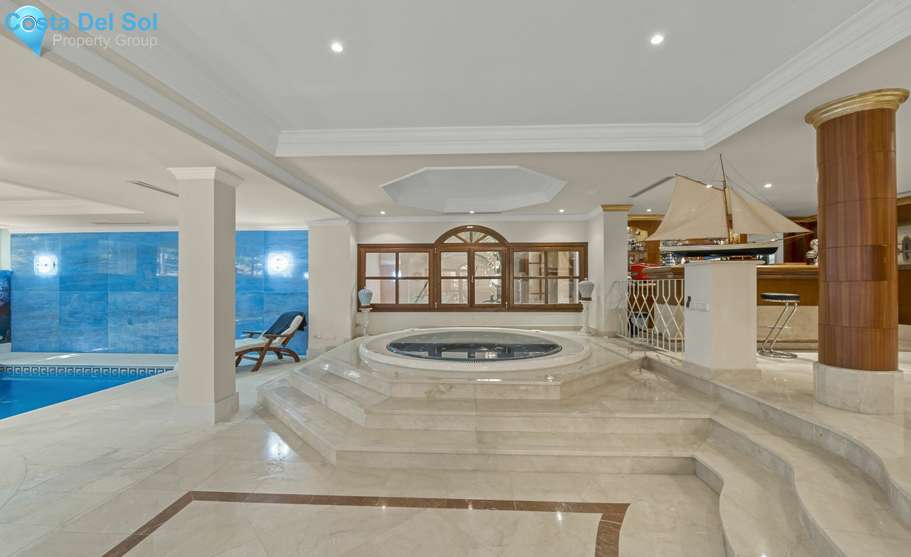 Detached Villa in Nueva Andalucía-1545869