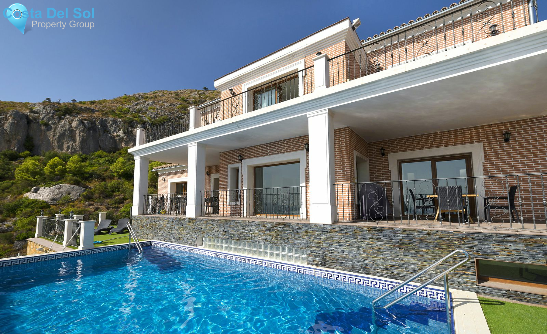 Detached Villa in Pinares de San Antón