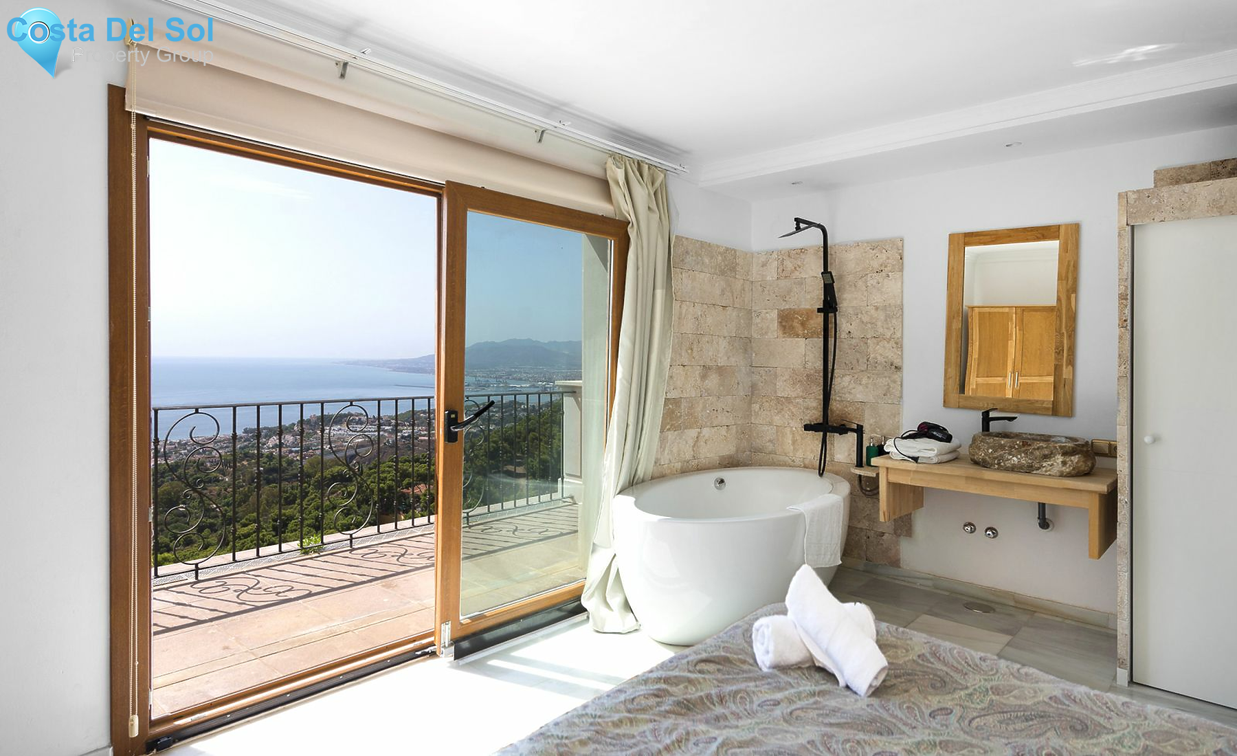 Detached Villa in Pinares de San Antón-1205574