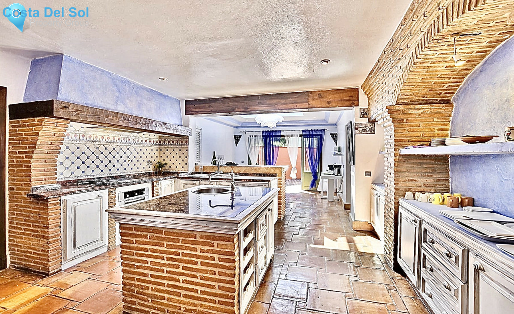 Detached Villa in Puerto Banús-711375