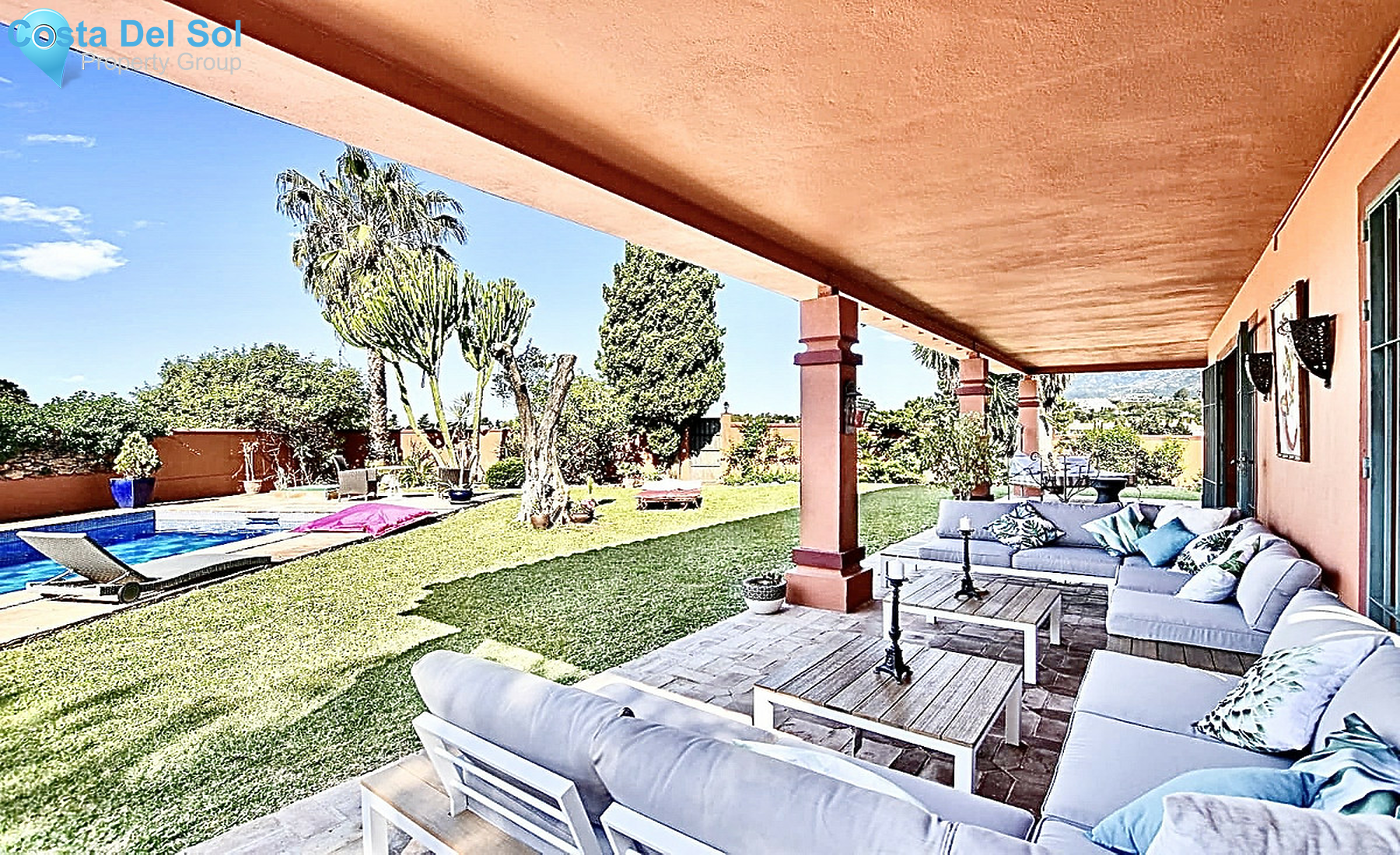 Detached Villa in Puerto Banús-711393