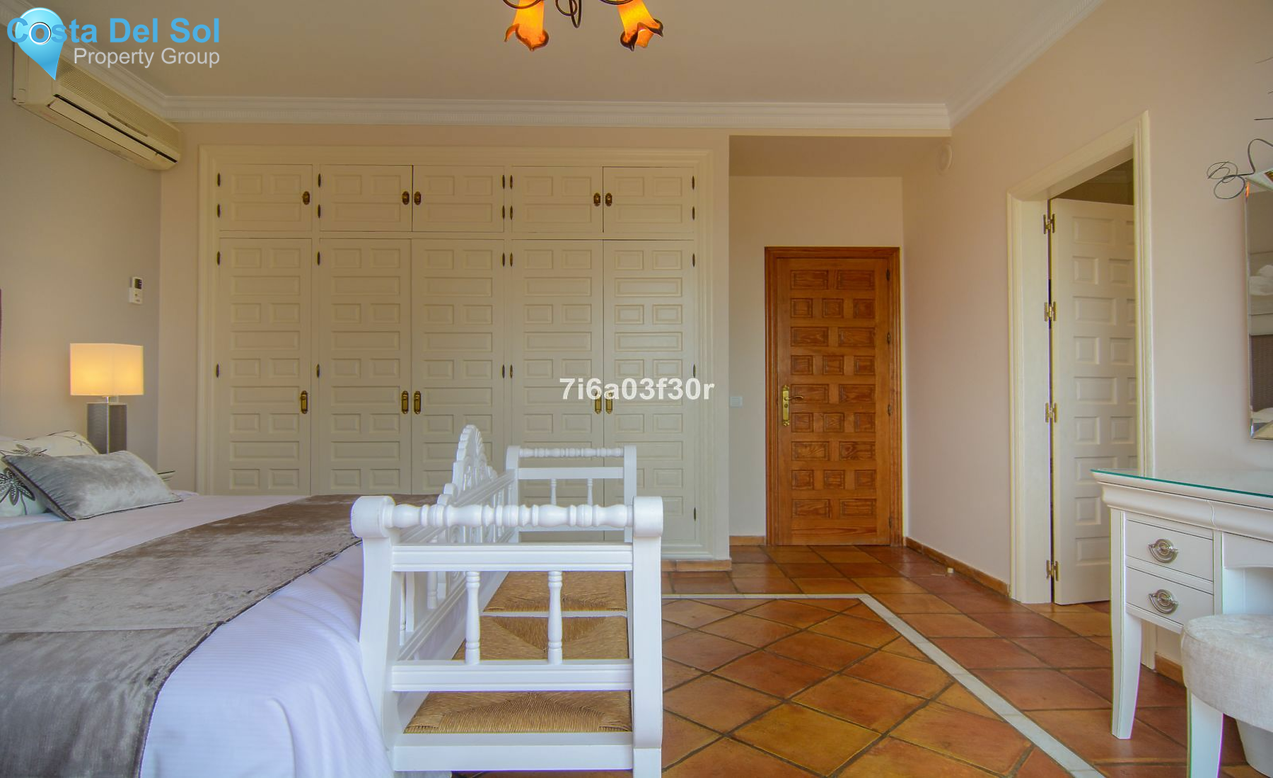 Detached Villa in San Pedro de Alcántara-1513221