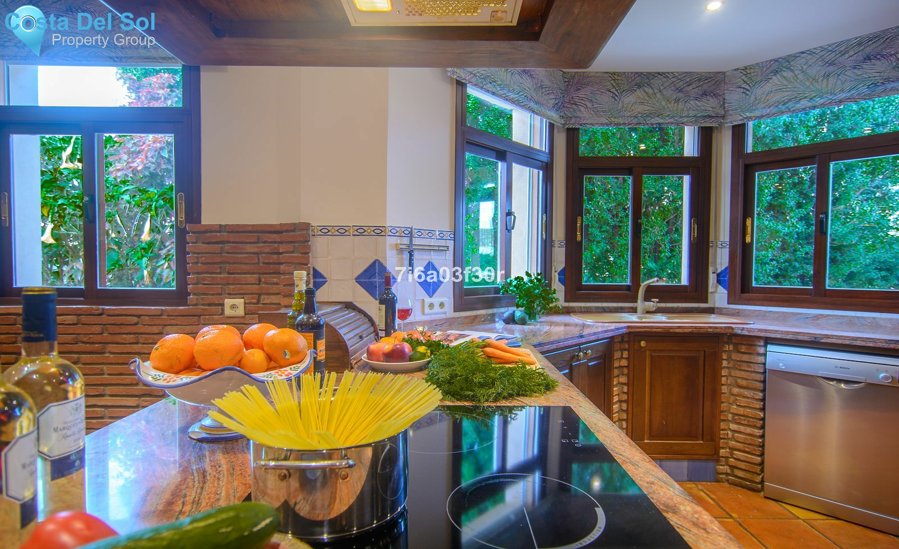 Detached Villa in San Pedro de Alcántara-1513217