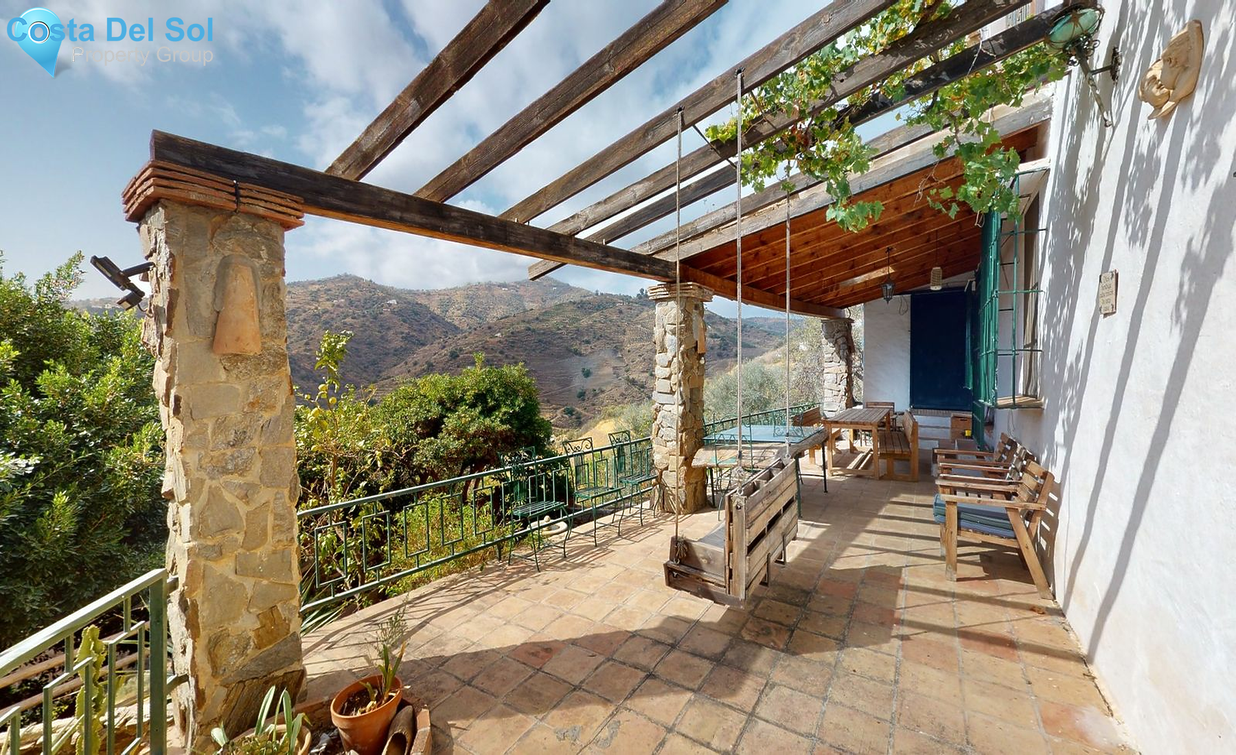 Detached Villa in Sayalonga-1441941