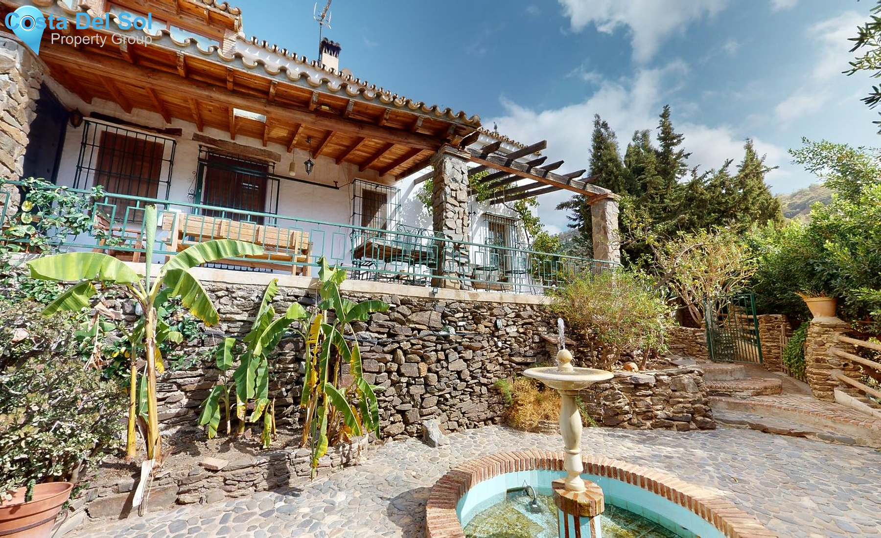 Detached Villa in Sayalonga-1441942