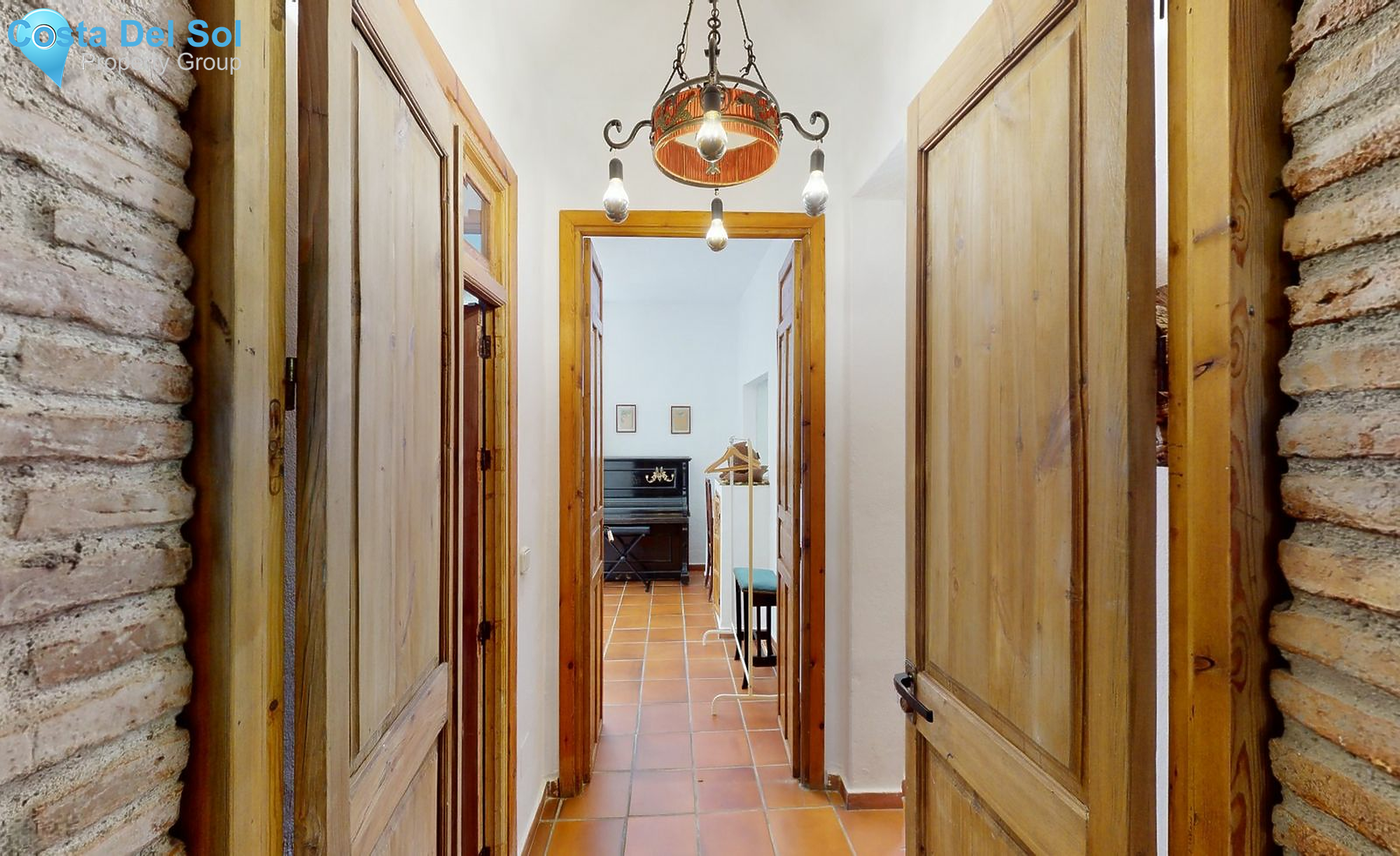 Detached Villa in Sayalonga-1441944