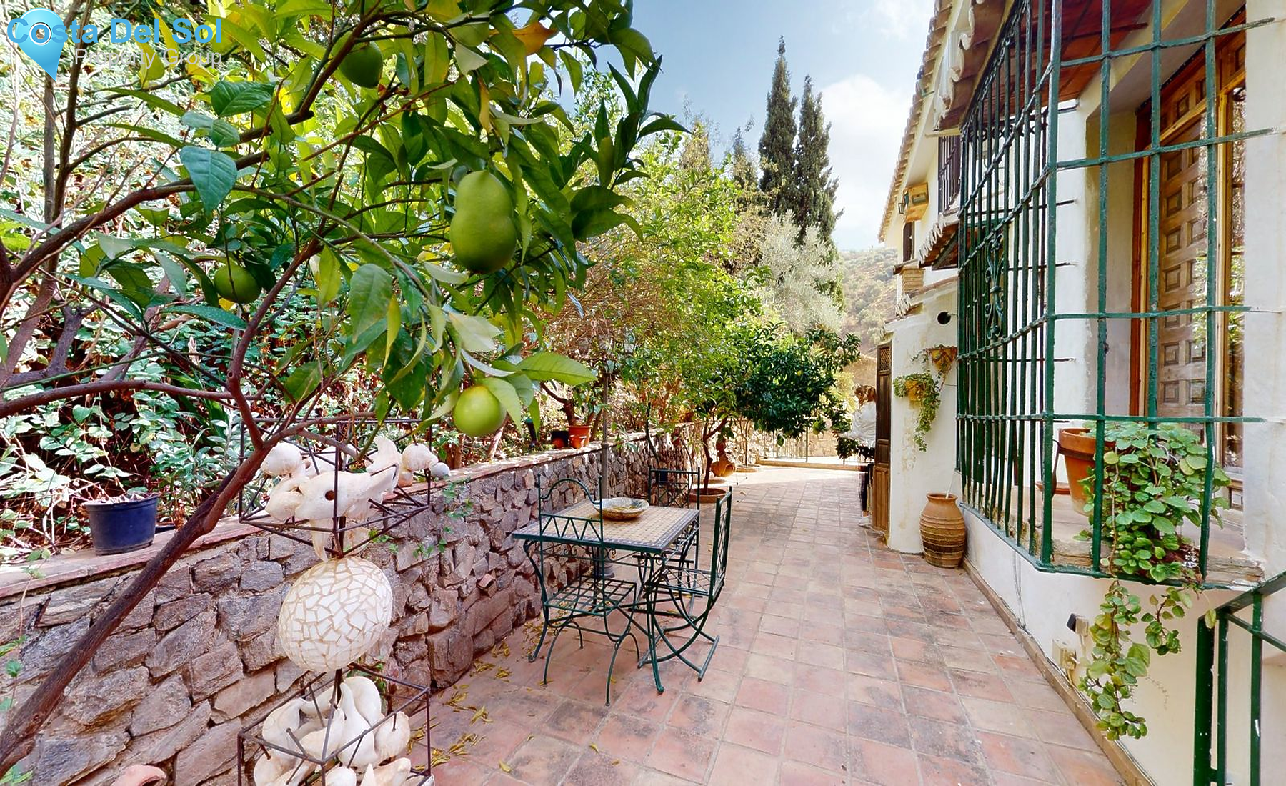 Detached Villa in Sayalonga-1441929