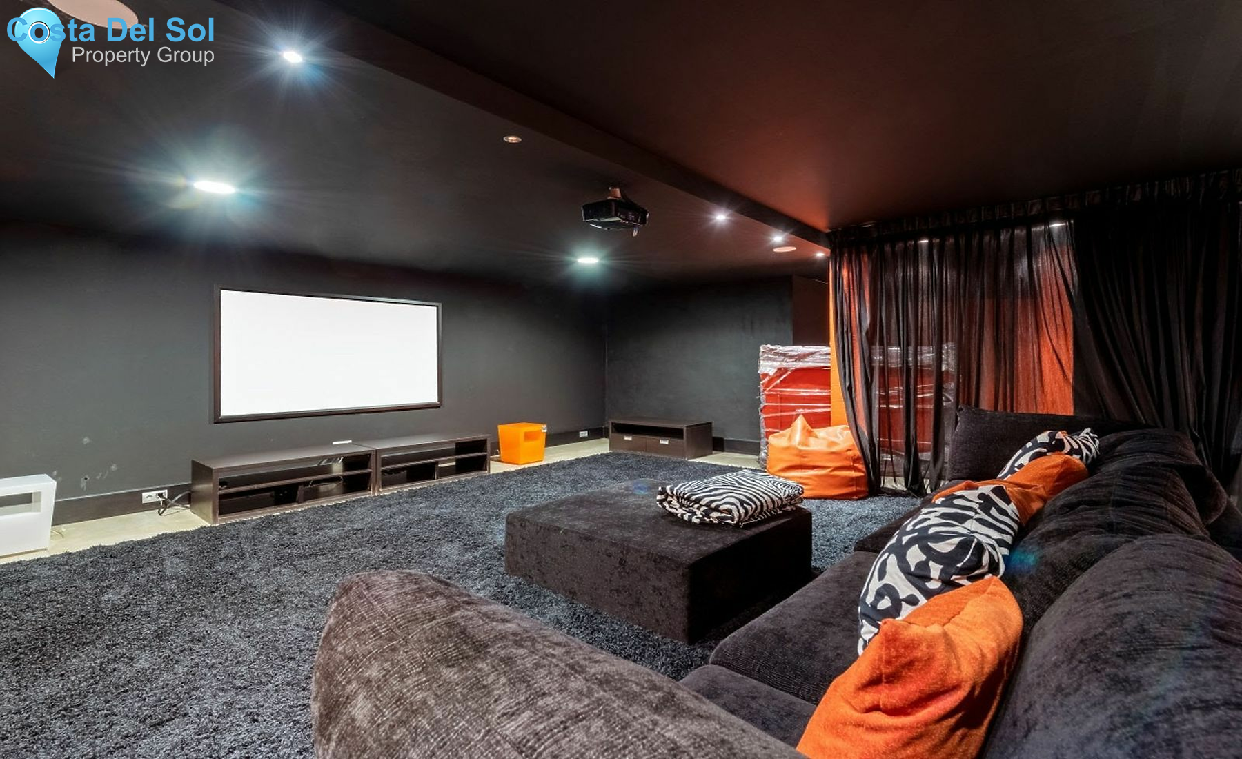 Detached Villa in Sierra Blanca-1512687