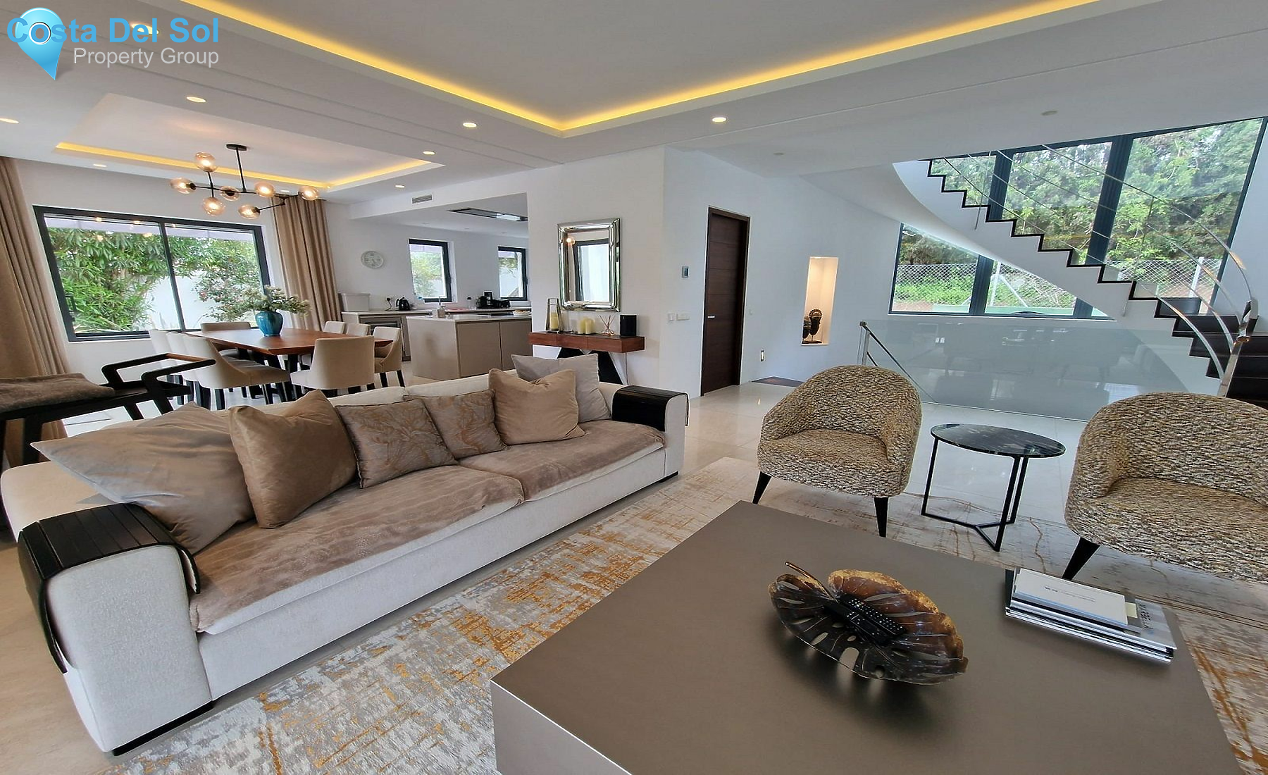 Detached Villa in The Golden Mile-1135817