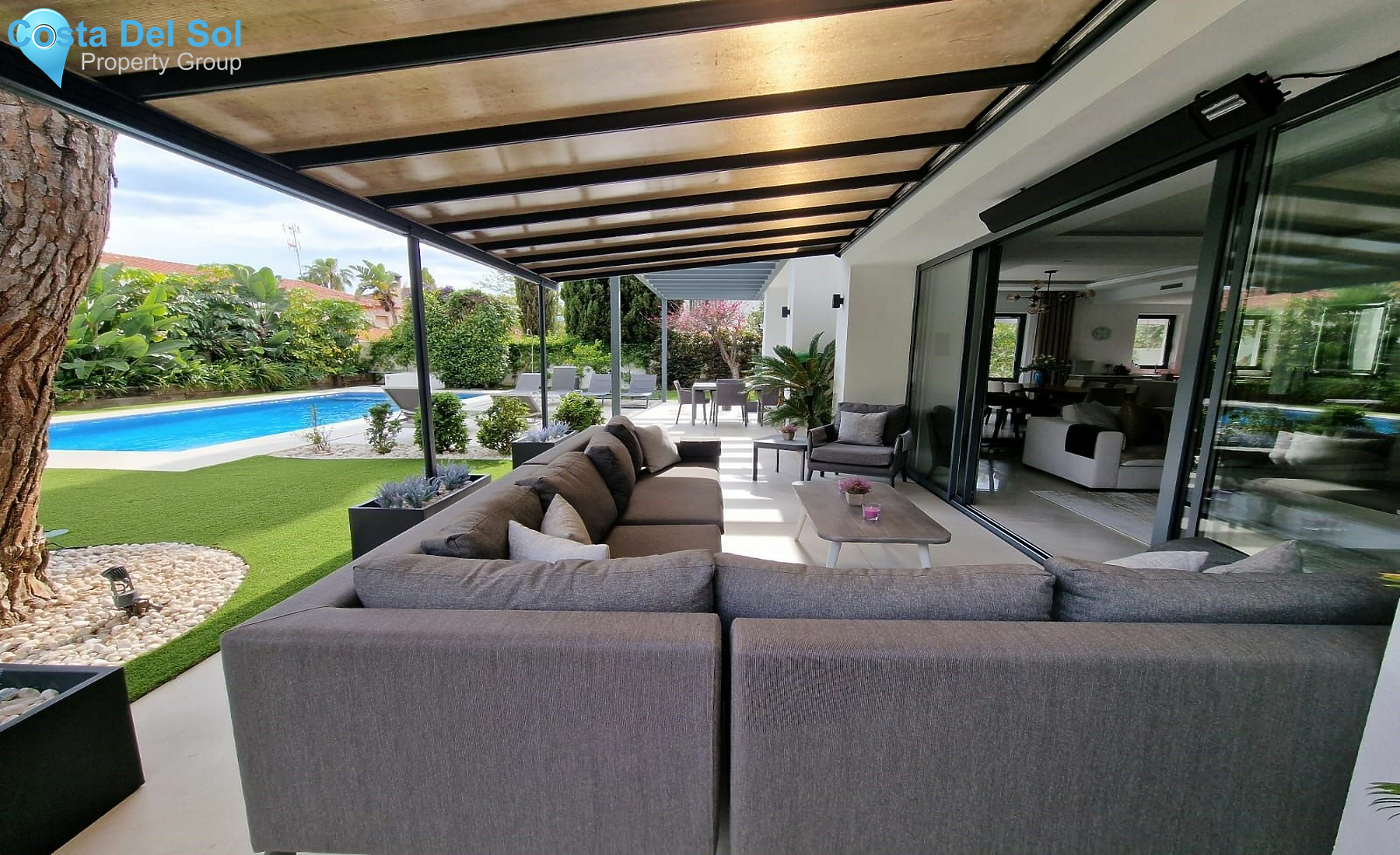 Detached Villa in The Golden Mile-1135809