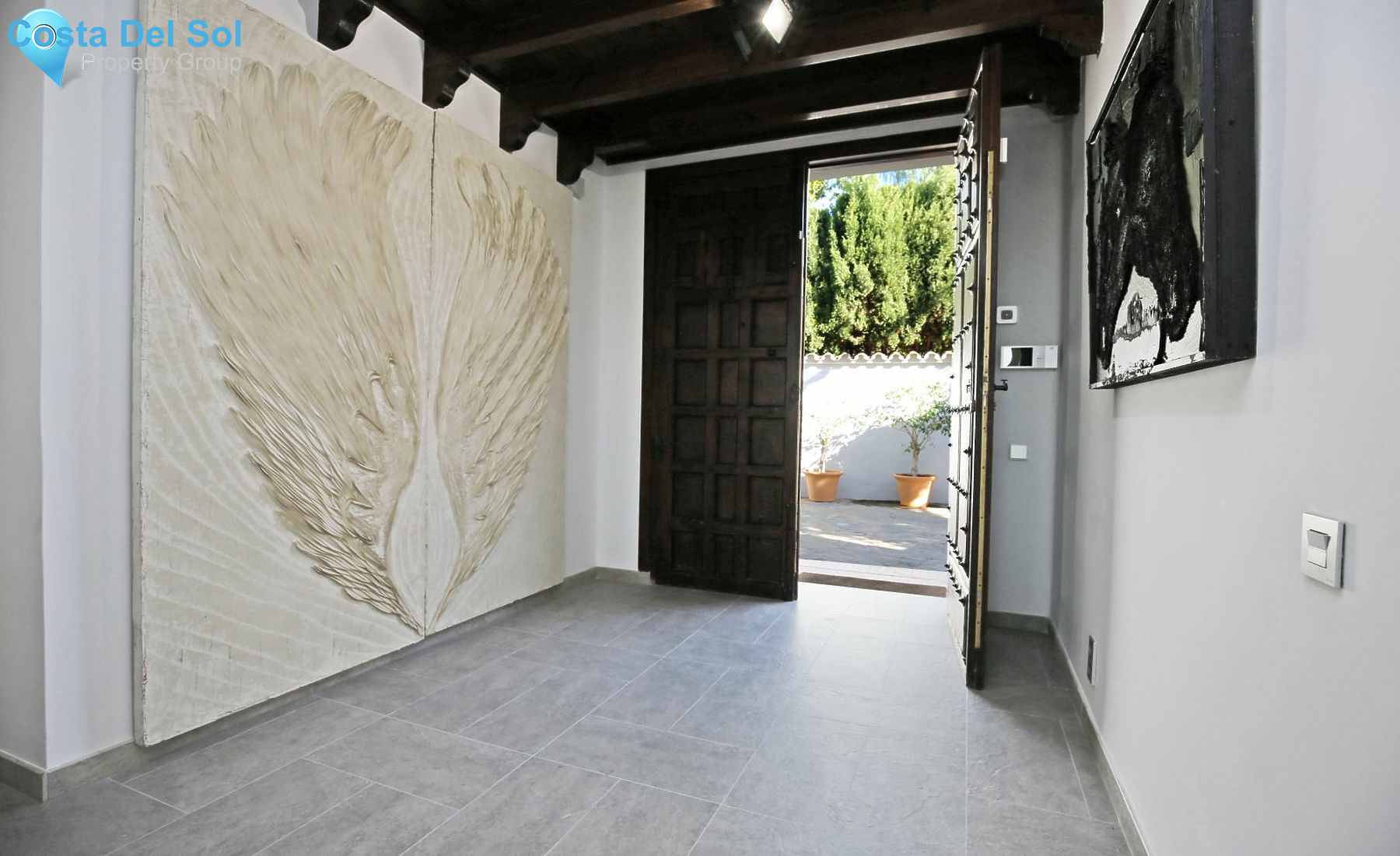 Detached Villa in The Golden Mile-1139588