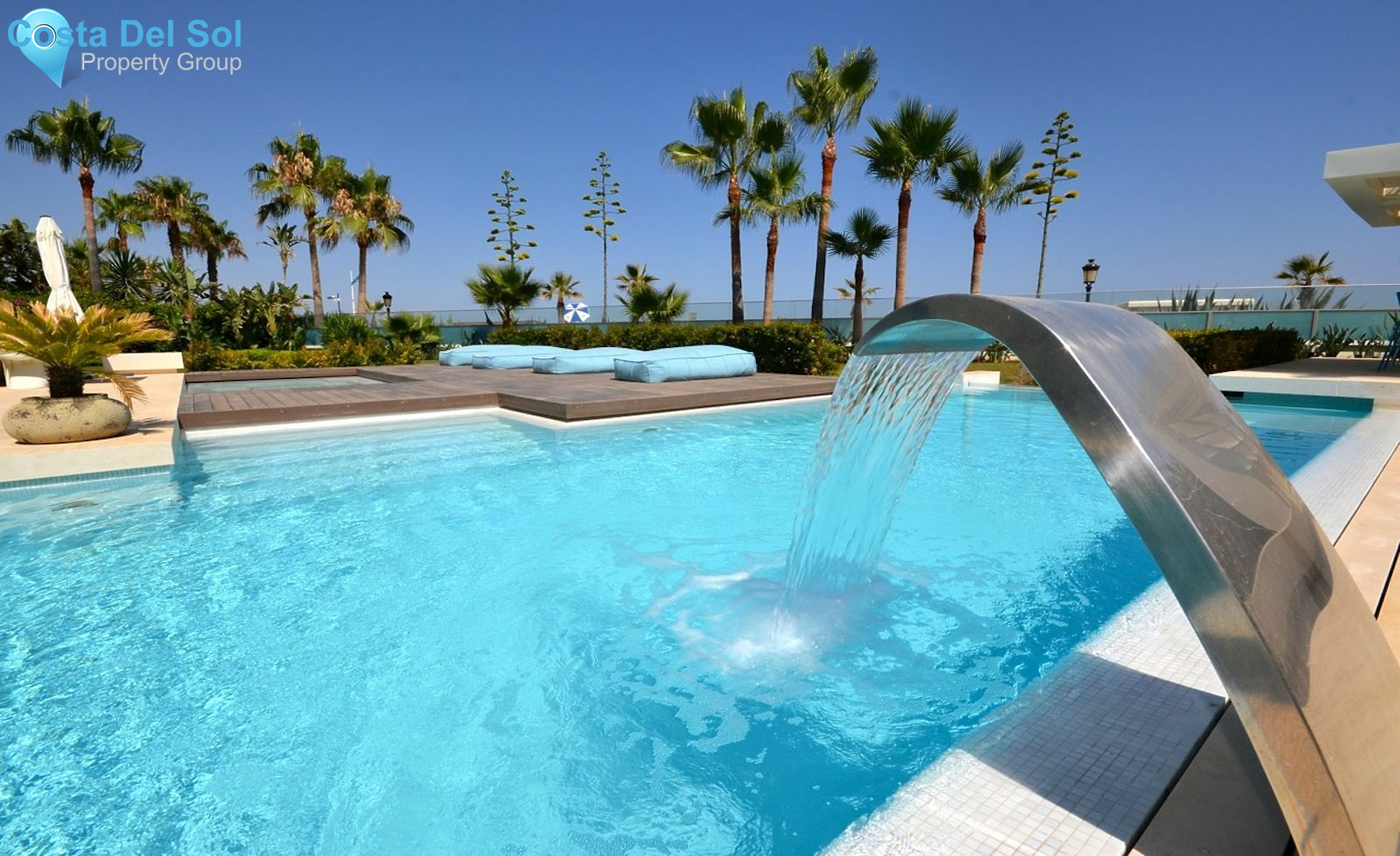 Detached Villa in The Golden Mile-1151941