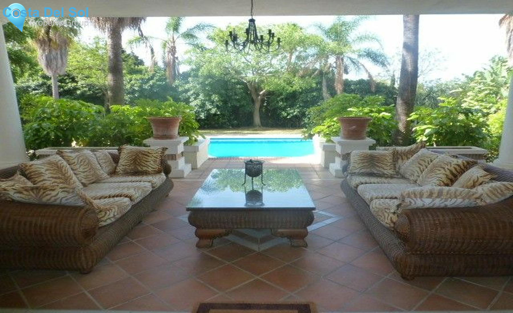 Detached Villa in The Golden Mile-1161681