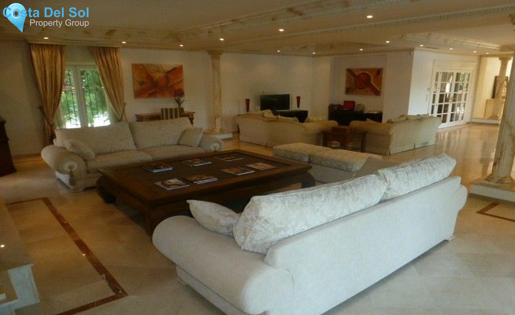 Detached Villa in The Golden Mile-1161683