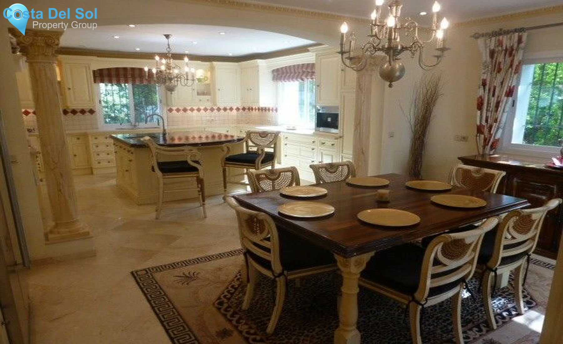 Detached Villa in The Golden Mile-1161685