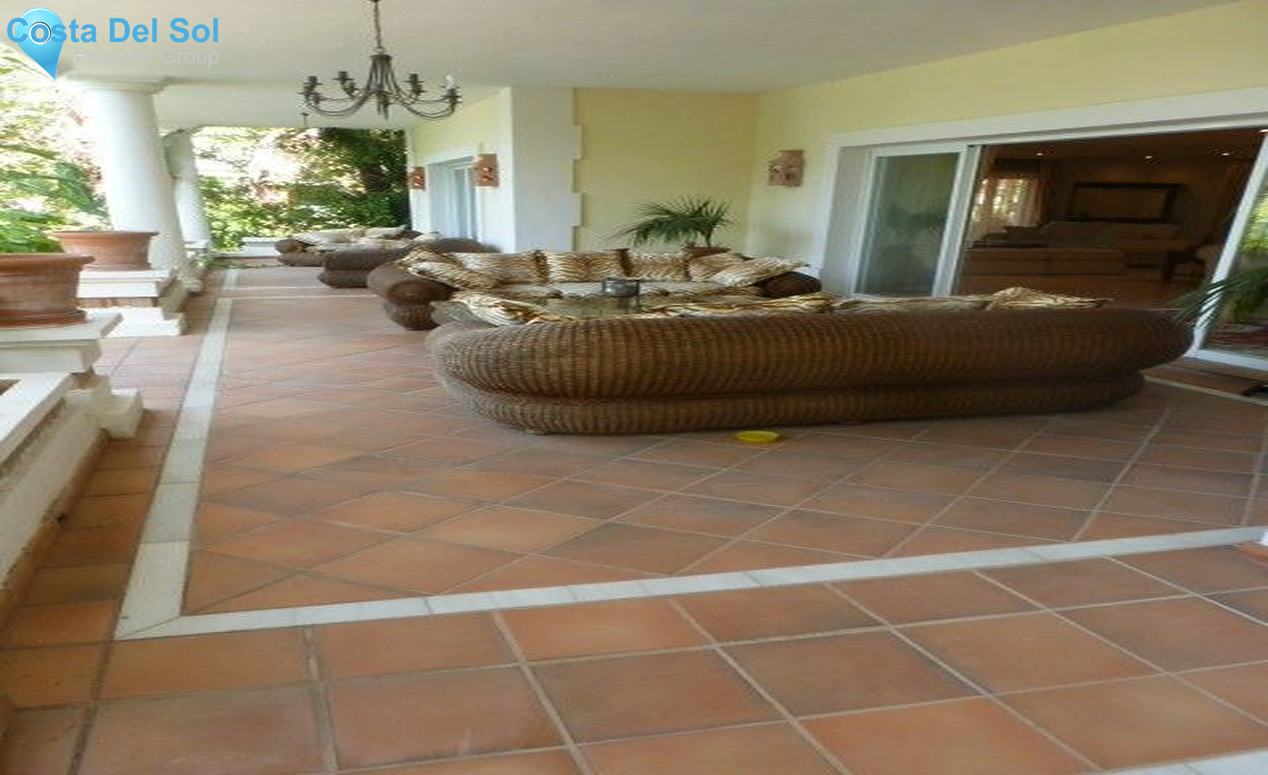 Detached Villa in The Golden Mile-1161686