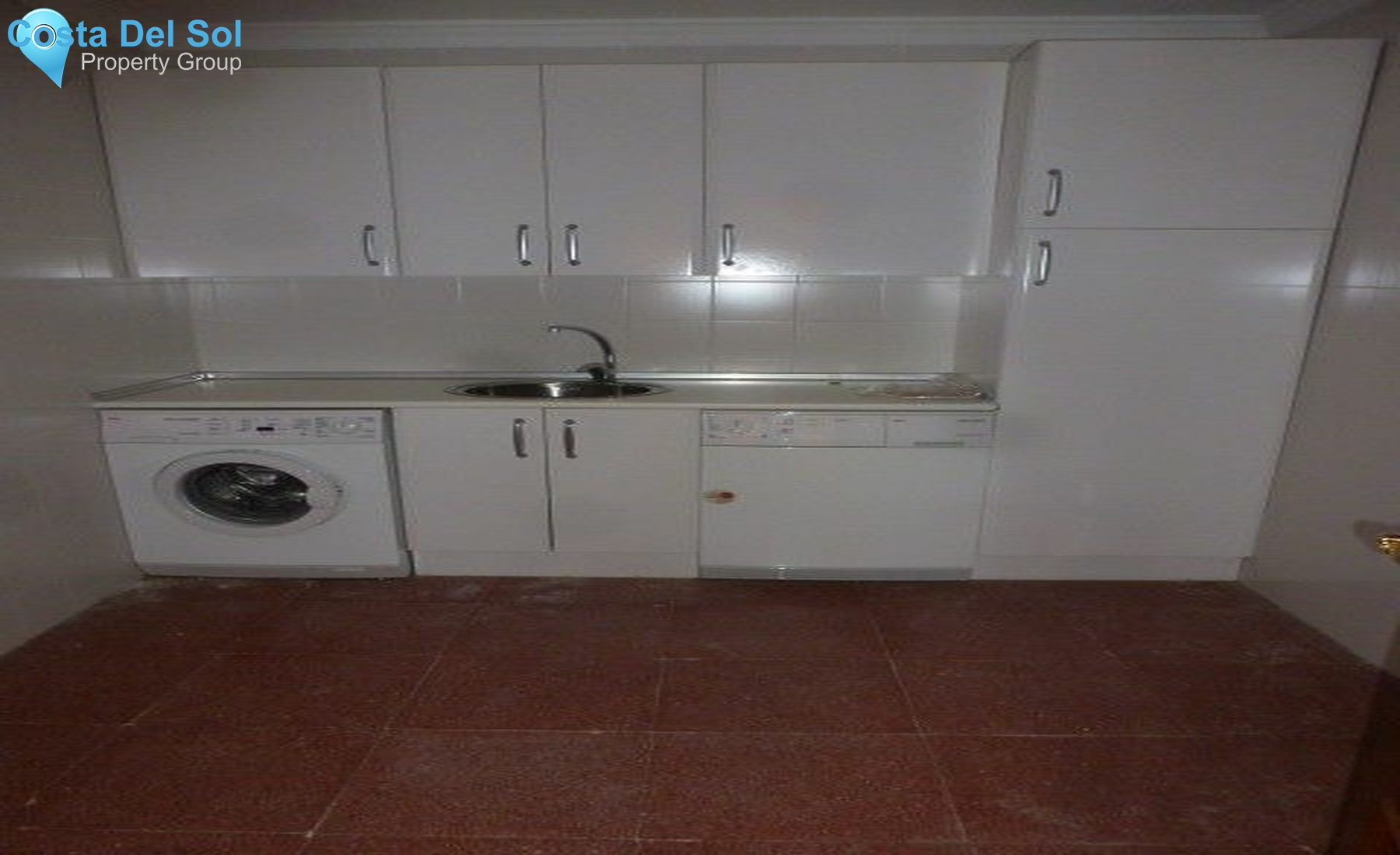 Detached Villa in The Golden Mile-1161689