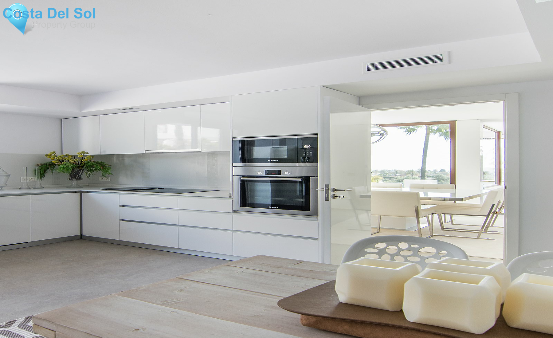 Detached Villa in The Golden Mile-1203297