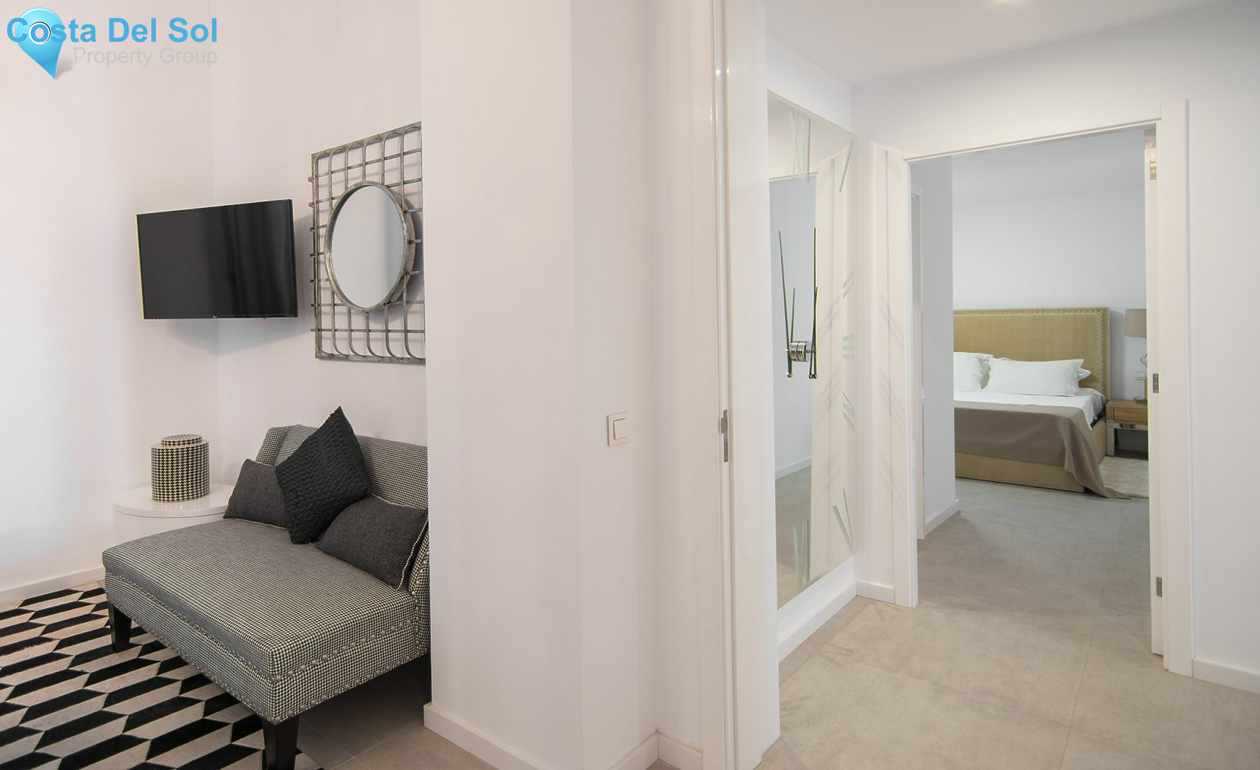 Detached Villa in The Golden Mile-1203305